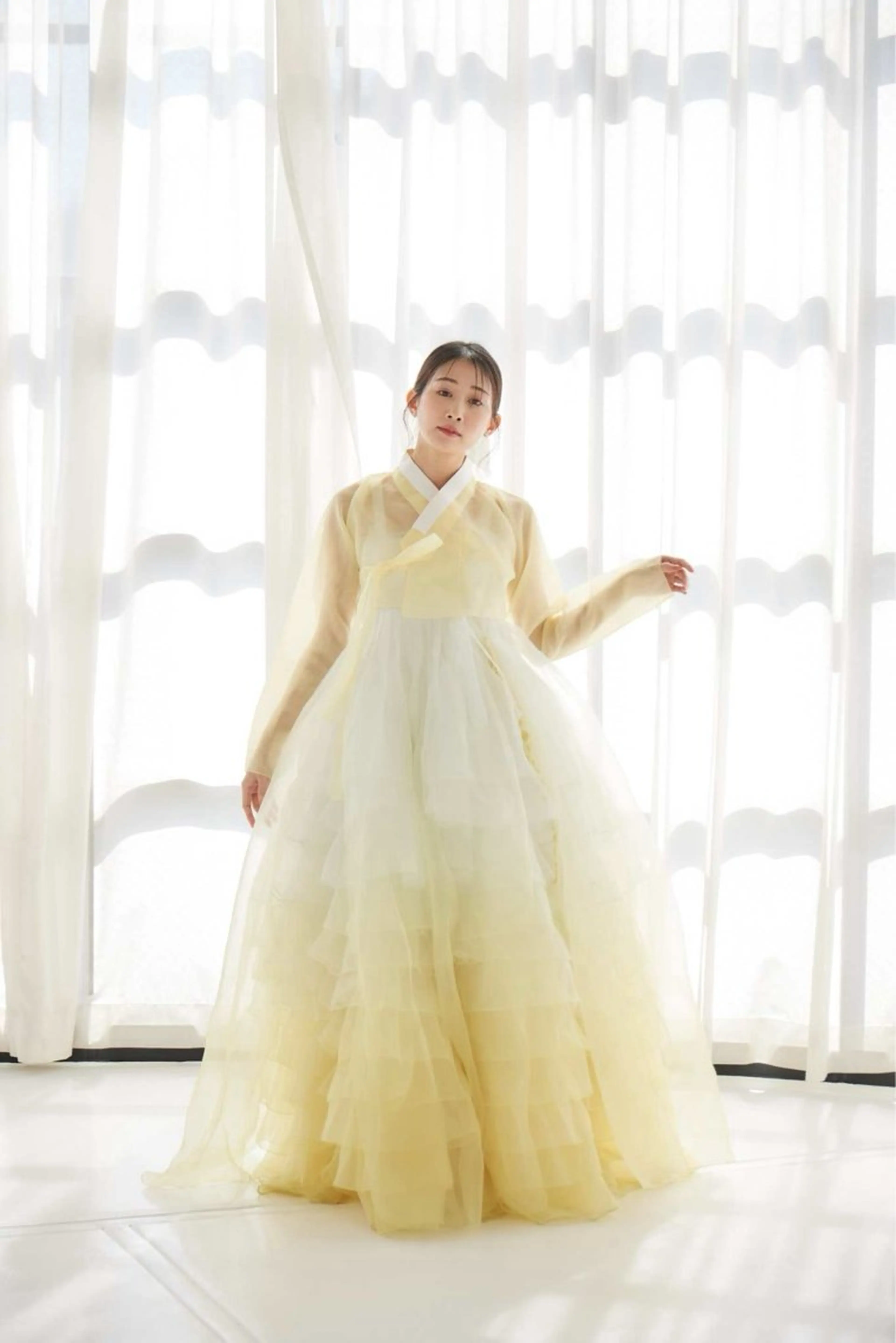 ミディアム カット ヘアカラー トリートメント Femme 鳳南町 多井　雪絵のヘアスタイル