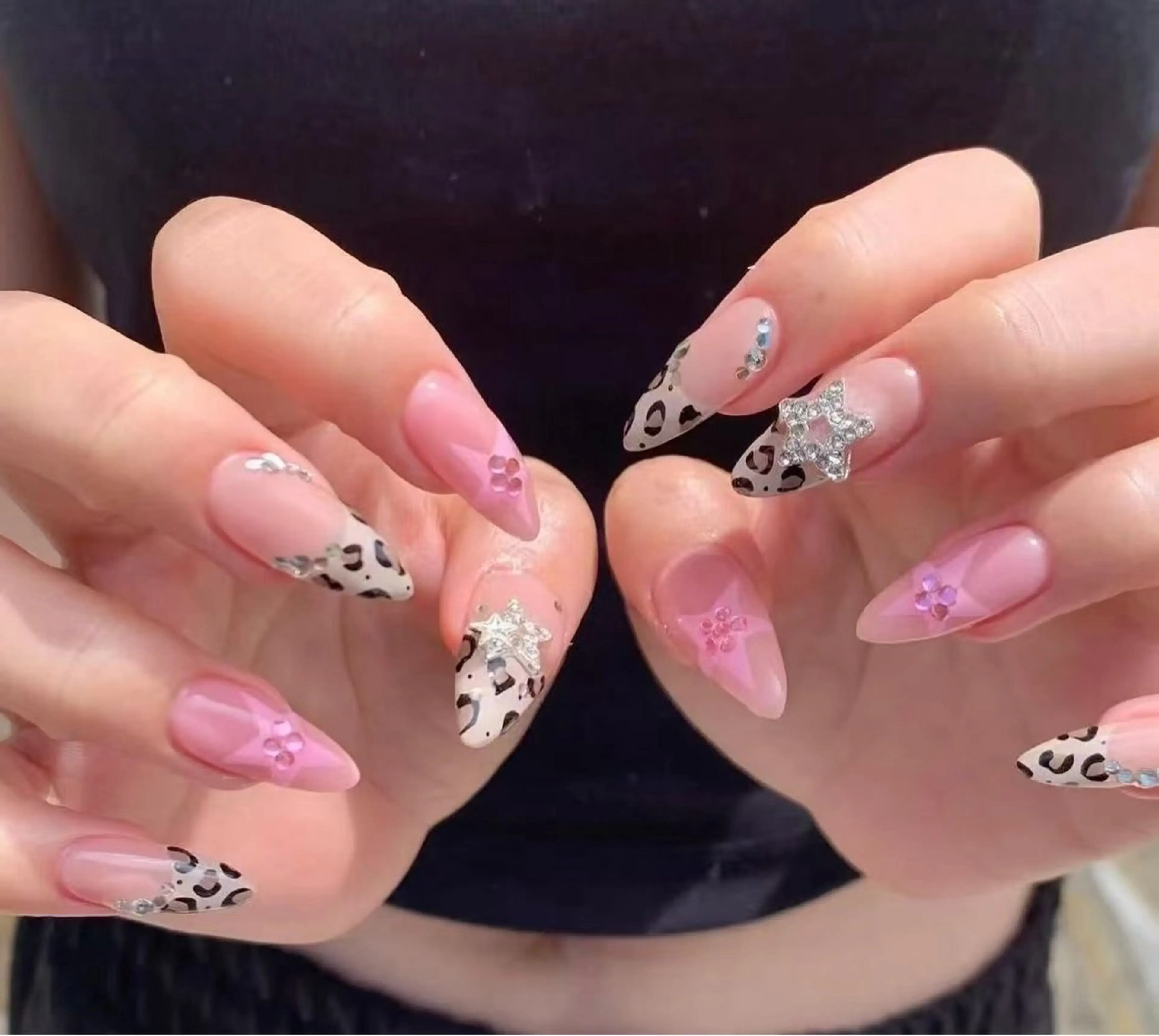 ネイル オーロラネイル フラワーネイル フットネイル フレンチネイル ジェルネイル ハンドネイル BabyYouMi nailのネイルデザイン