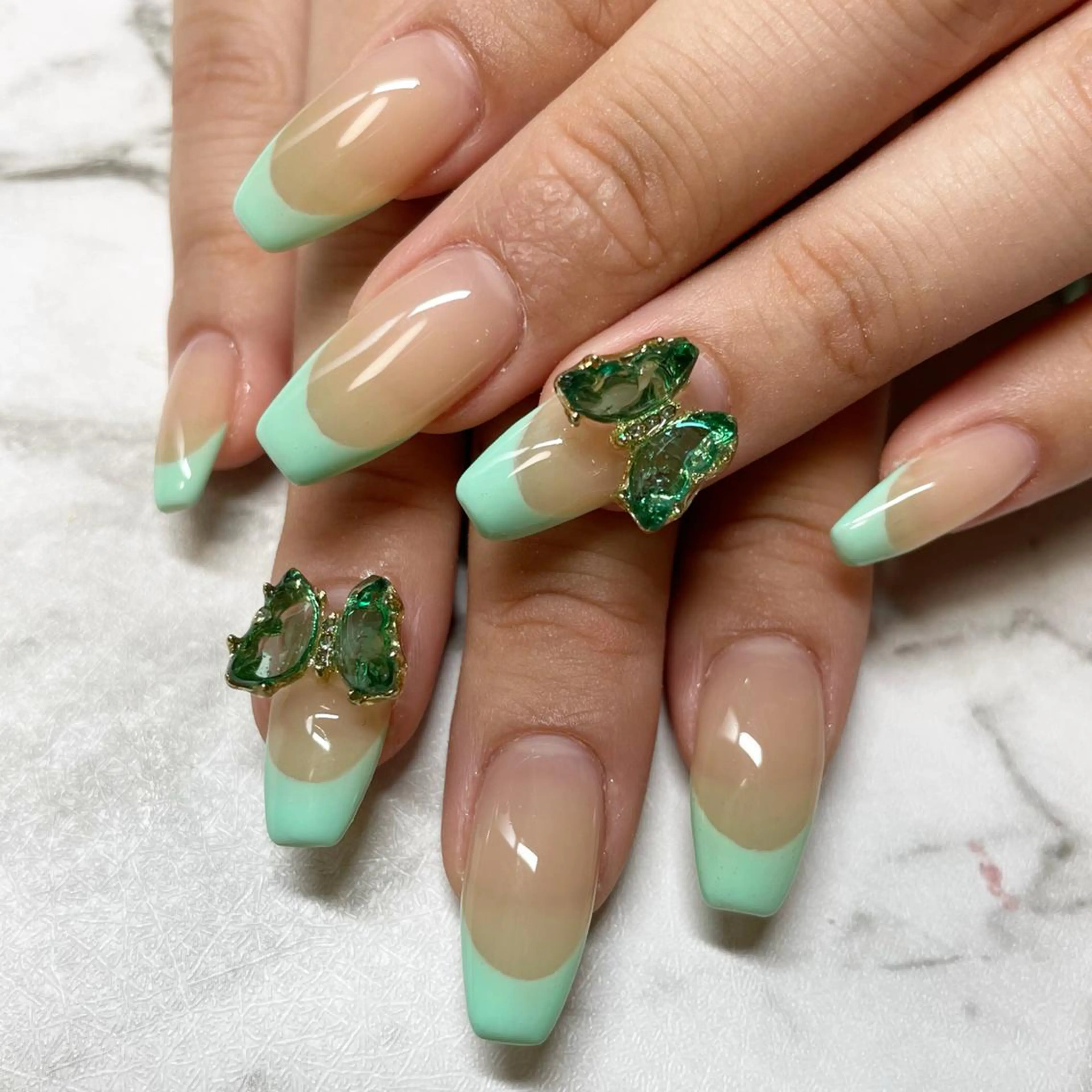 ネイル Beauty Salon amour所属・Seven's / NANAのネイルデザイン