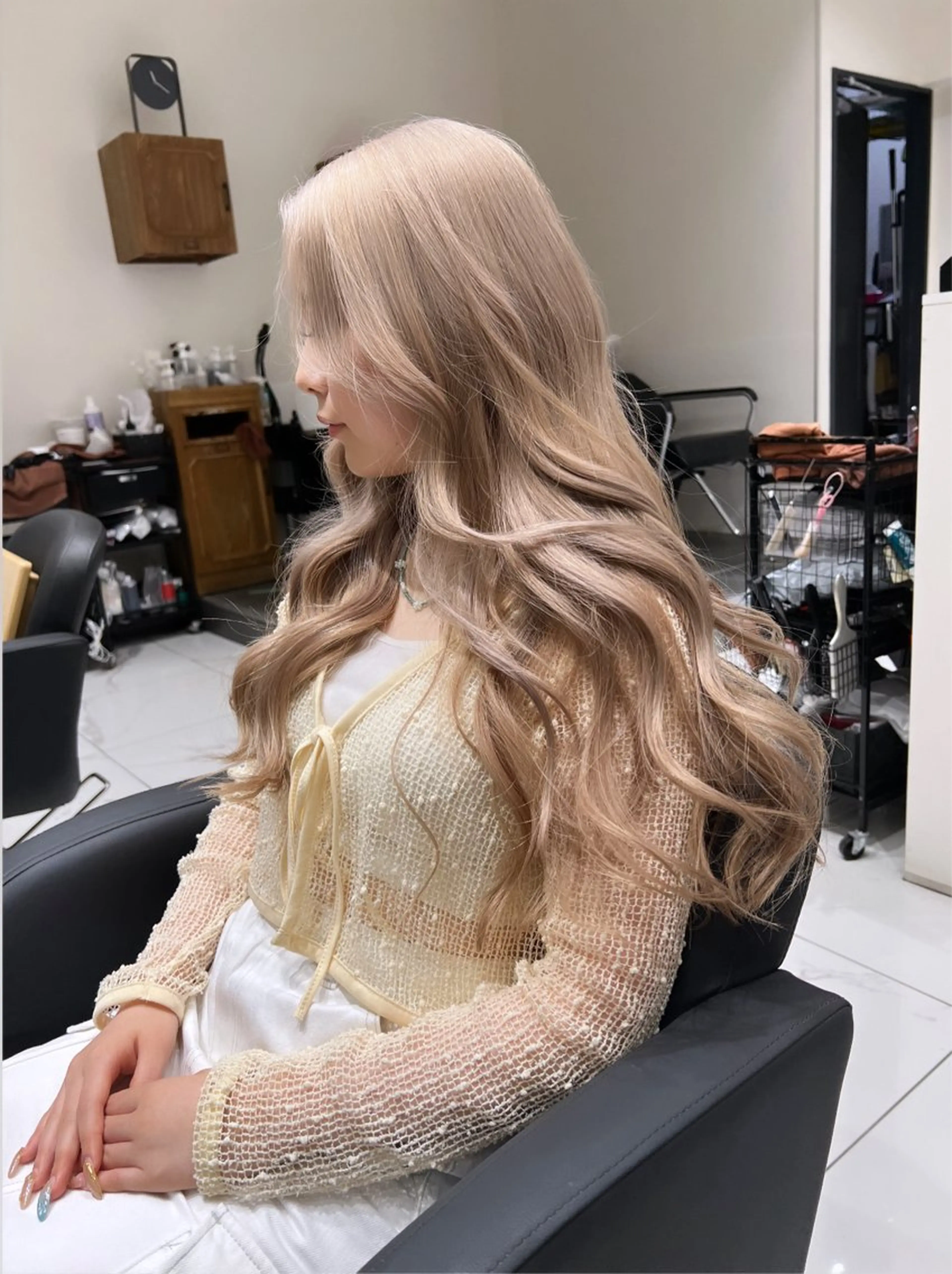 ロング カラー ハイトーンカラー トリートメント ヘアカラー トリートメント t.a.g所属・韓国レイヤー×艶髪 ハイトーンRyukiのヘアスタイル