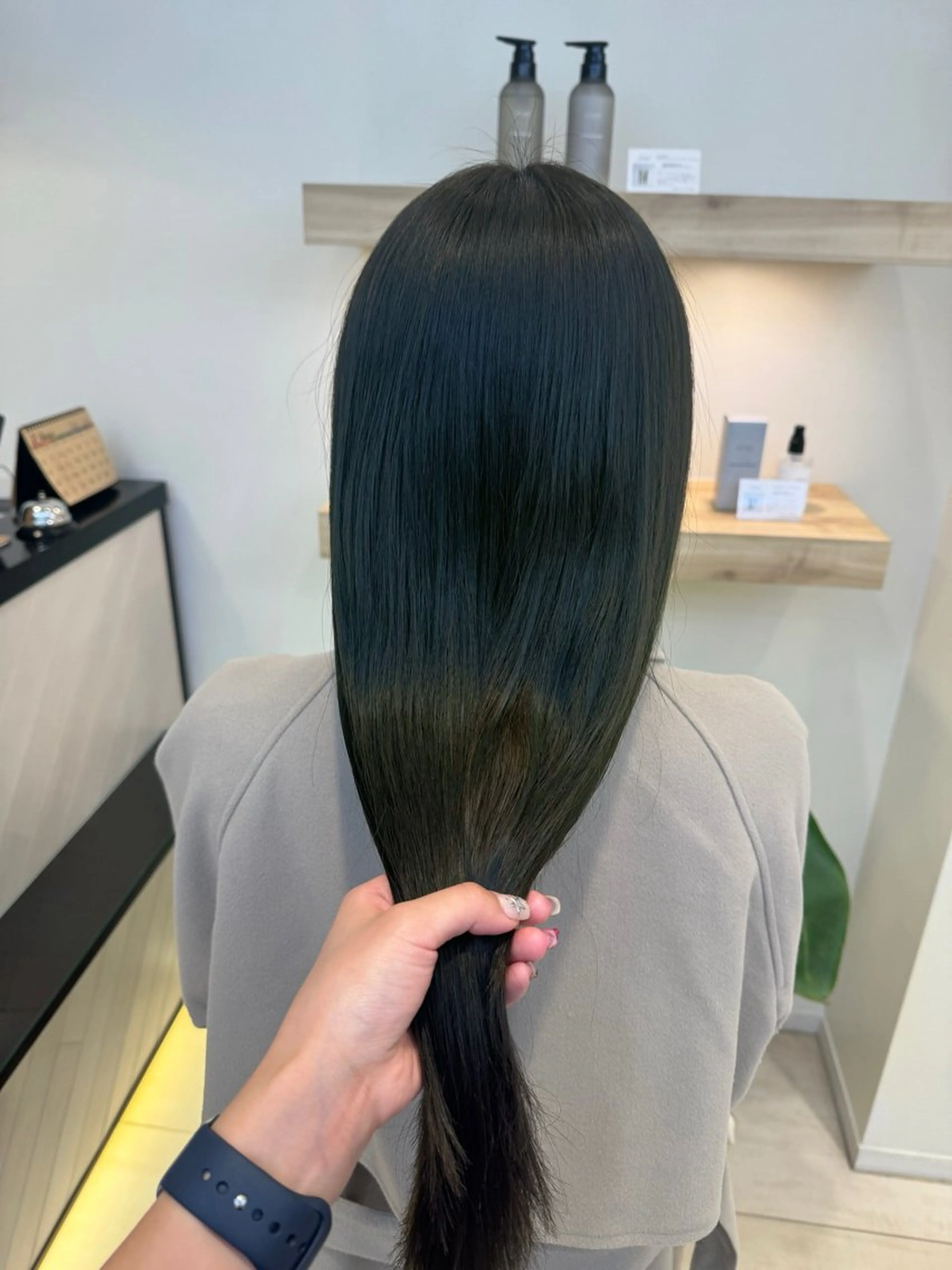 カラー ⭐︎ミディアム 深井朱莉⭐︎のヘアスタイル