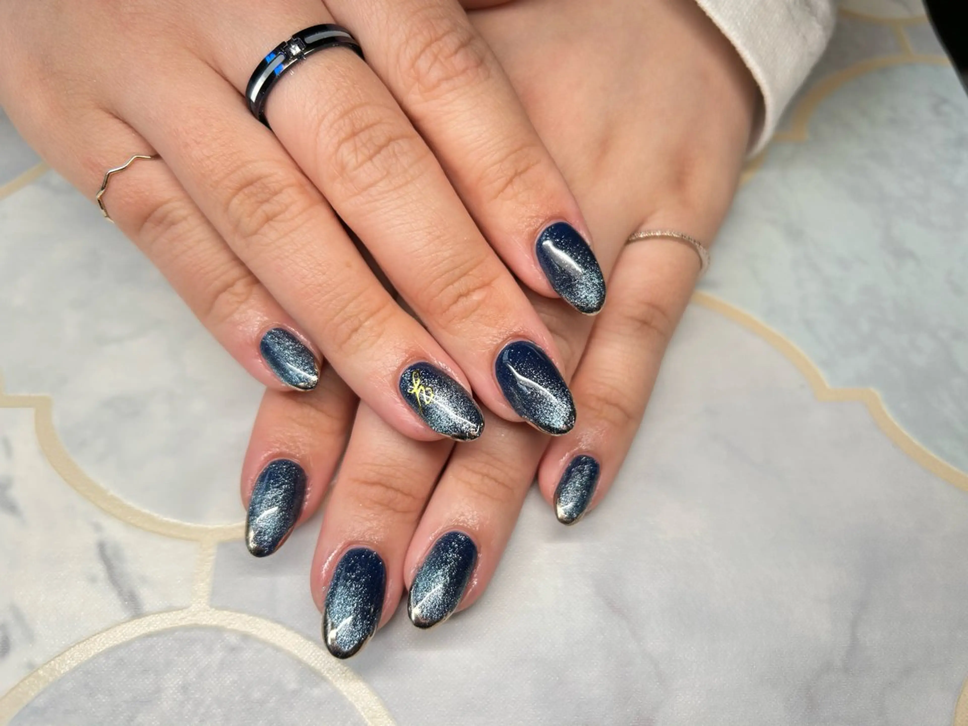 ネイル フレンチネイル マグネットネイル ミラーネイル シンプルネイル Lisa’s Salonのネイルデザイン