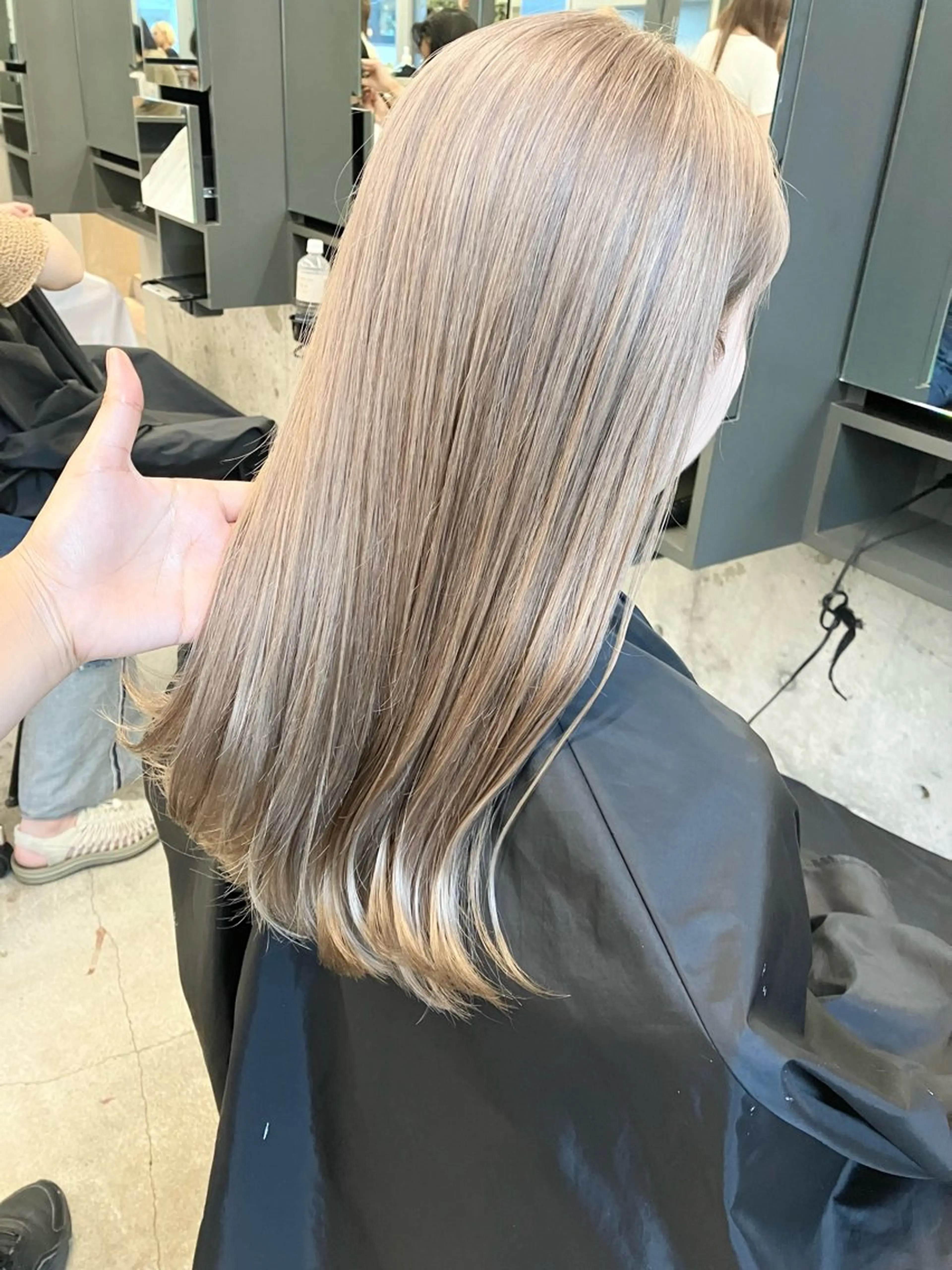 セミロング 似合わせカットカラー 👩MINAのヘアスタイル