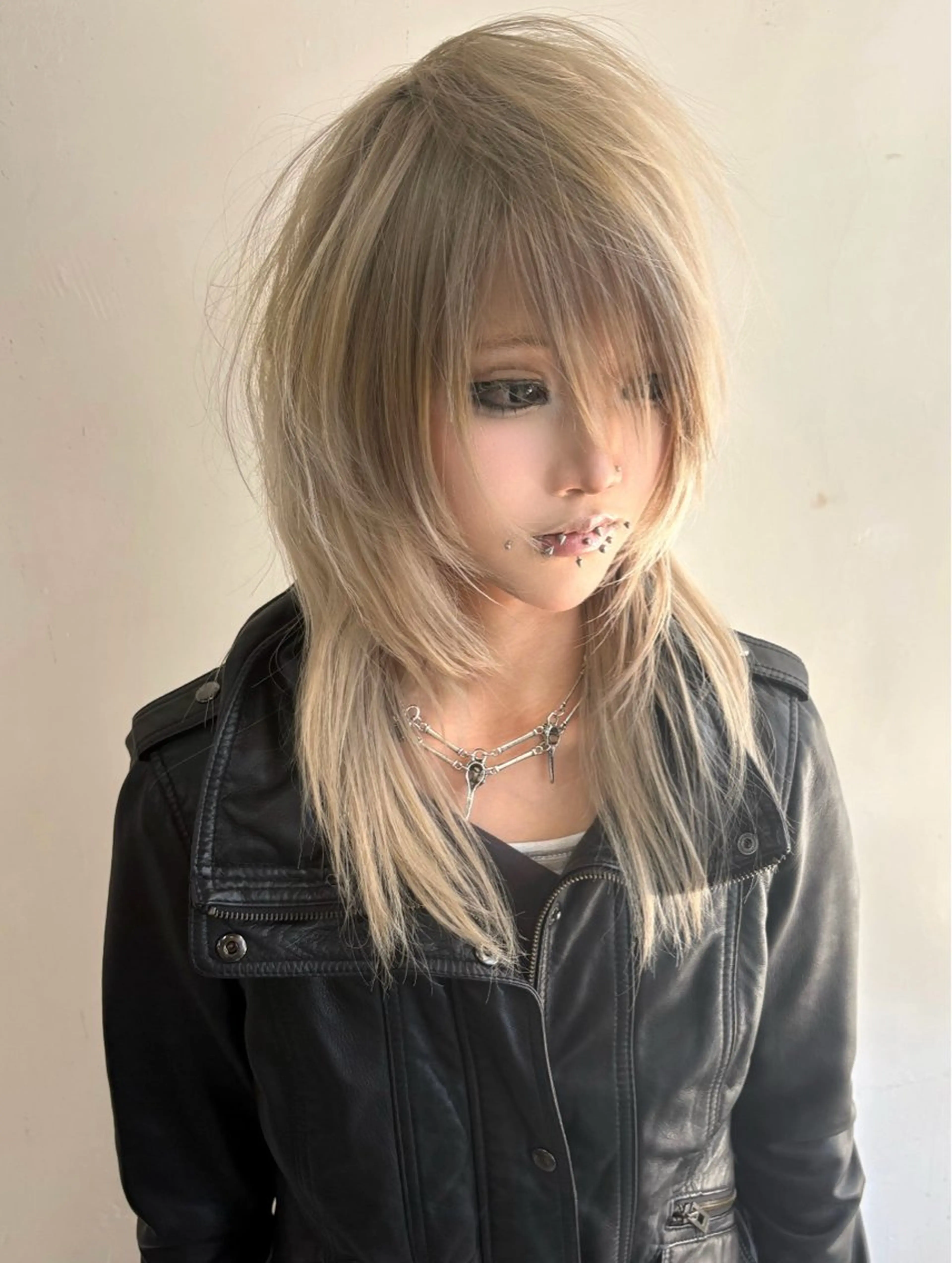 セミロング カラー カット ヘアカラー トリートメント デザインカラー⭐︎★ 🐆hyo🐆のヘアスタイル