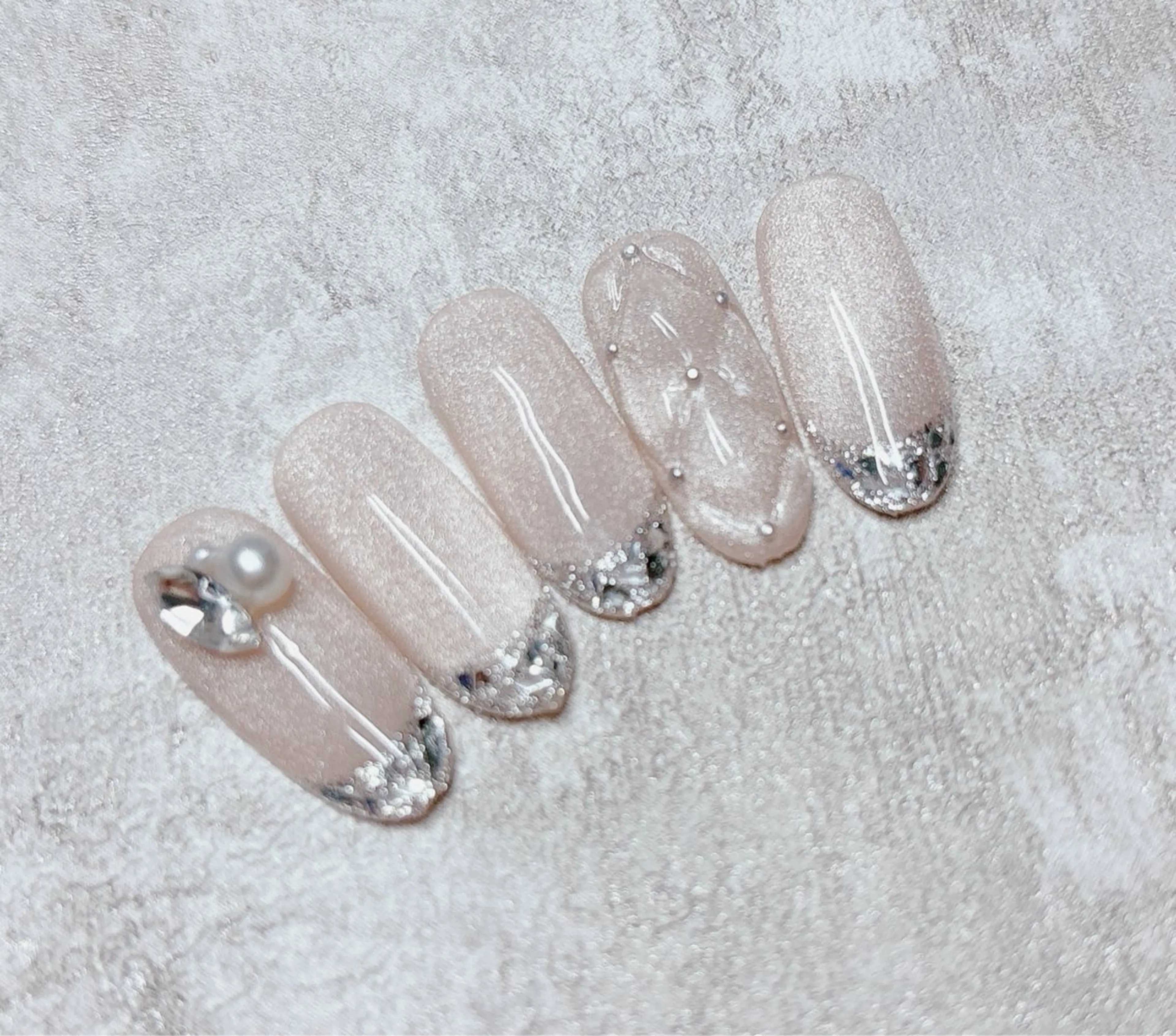 ネイル フレンチネイル ガラスフレンチ マグネットネイル ハンドネイル ハンドケア Nail •Head スパFortunaのネイルデザイン