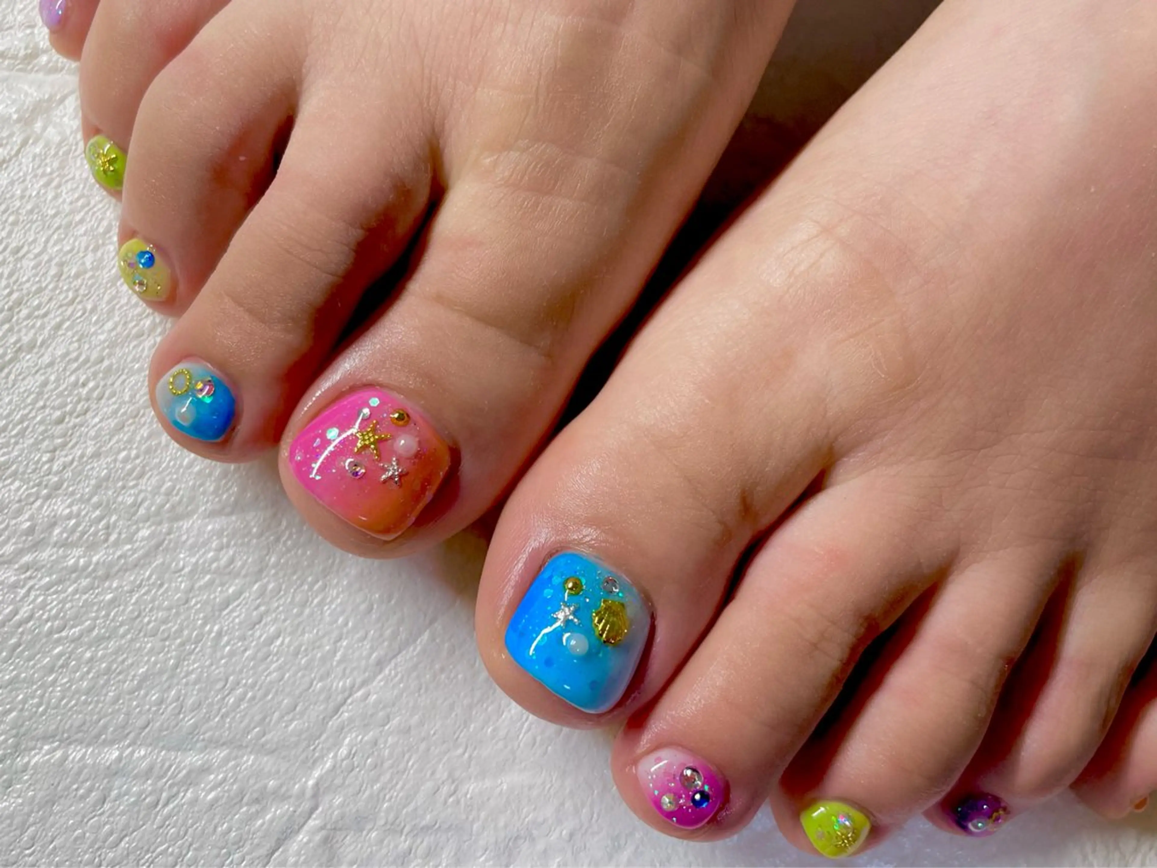 ネイル Nail Blue512所属・Nailist MINORIのネイルデザイン