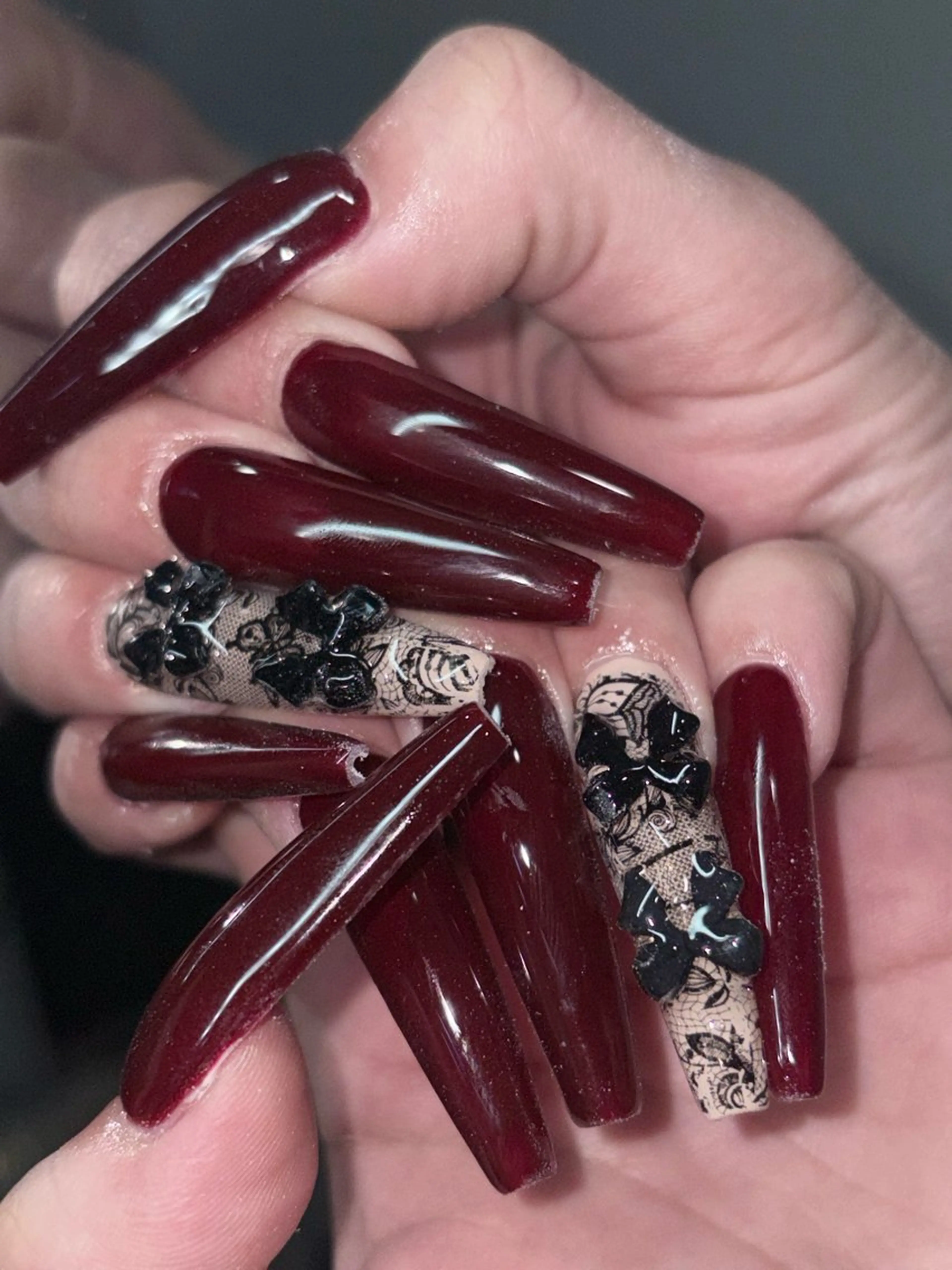 ネイル ハンドネイル NES NAIL所属・さゆり￤推しキャラ ￤ロングネイル🩷のネイルデザイン