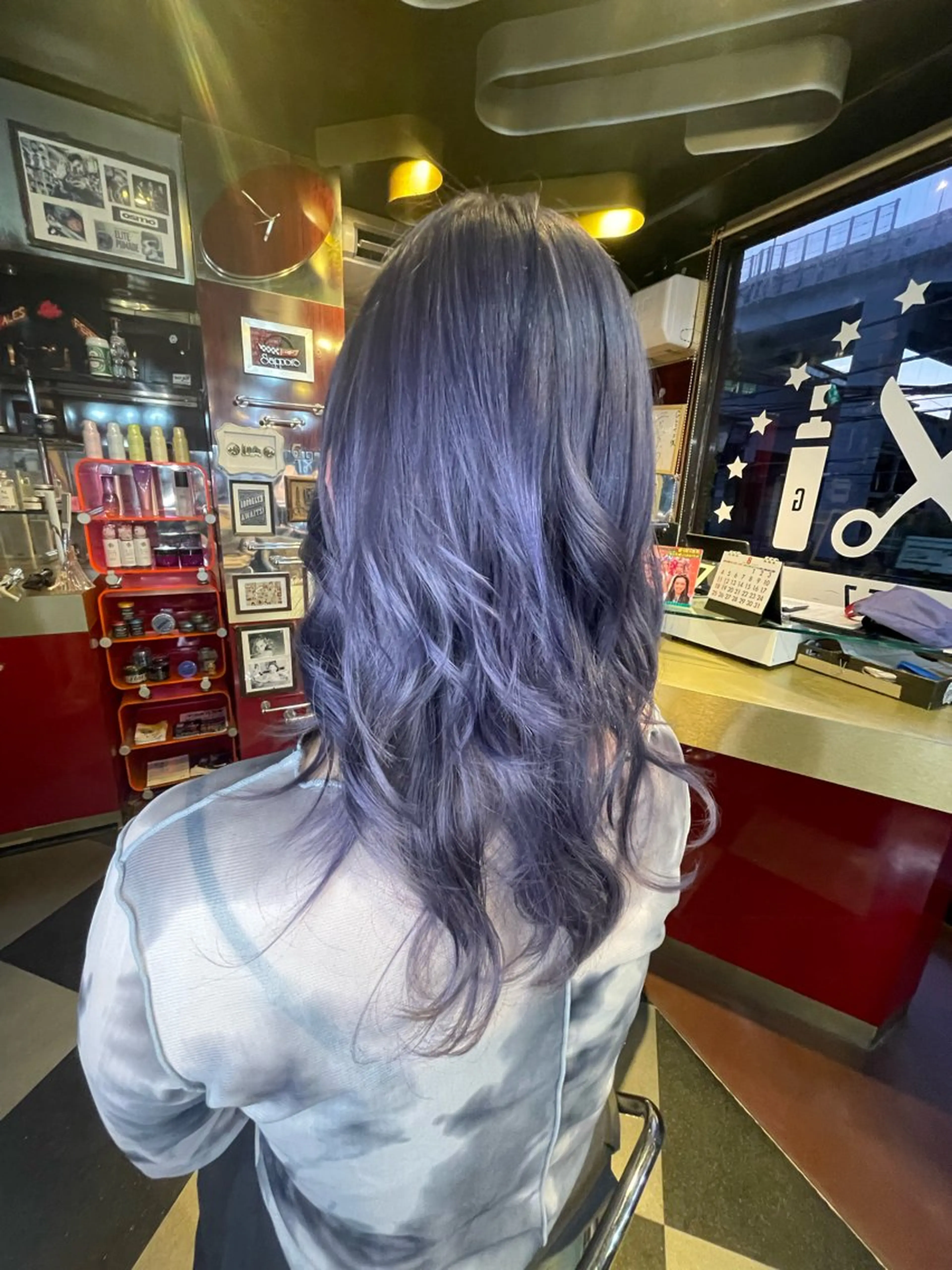 セミロング カラー ブルーカラー ラベンダーカラー トリートメント 👑派手髪/カット 👑ANRYのヘアスタイル