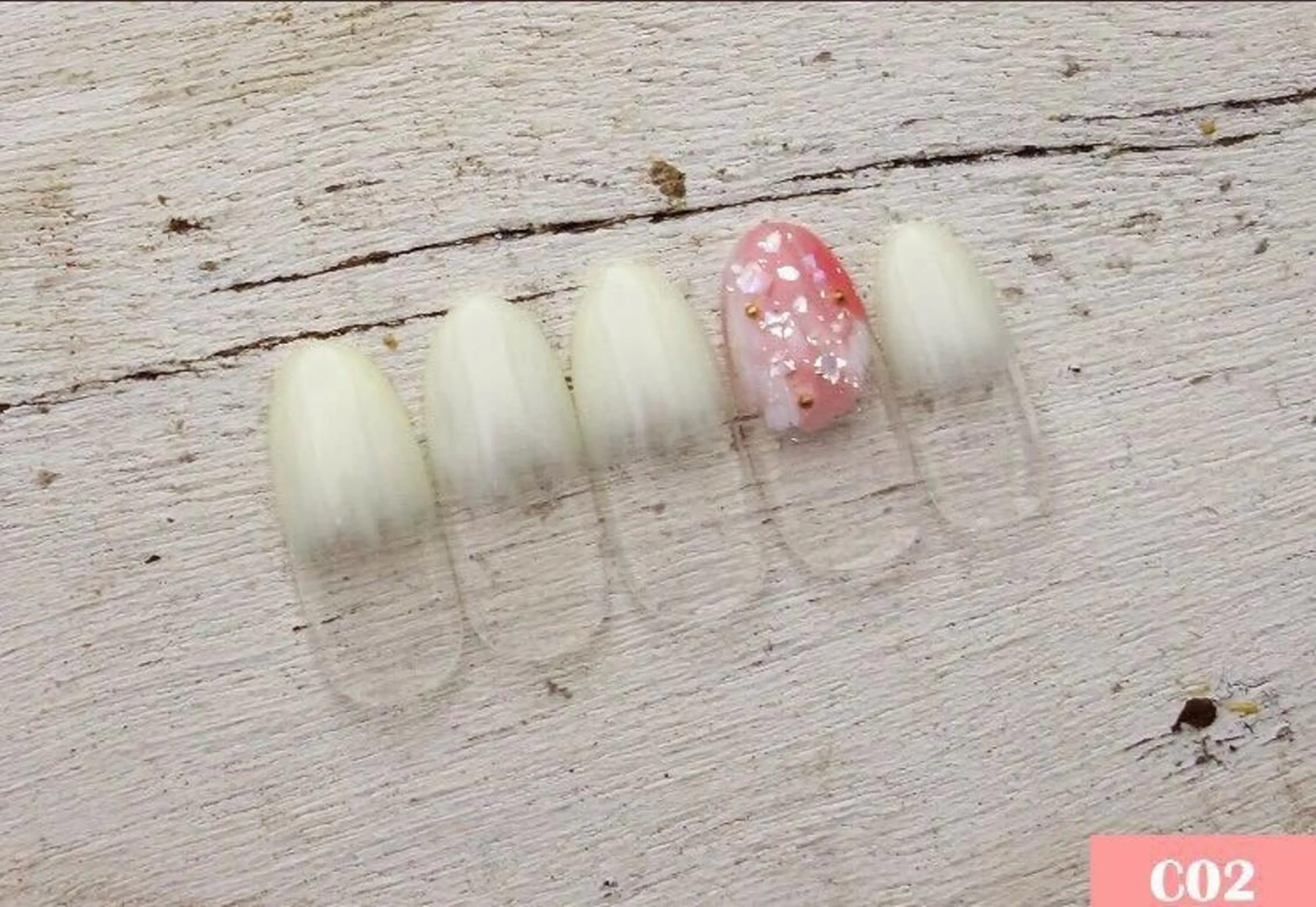 ネイル rstyle Nails所属・新井 智美のネイルデザイン