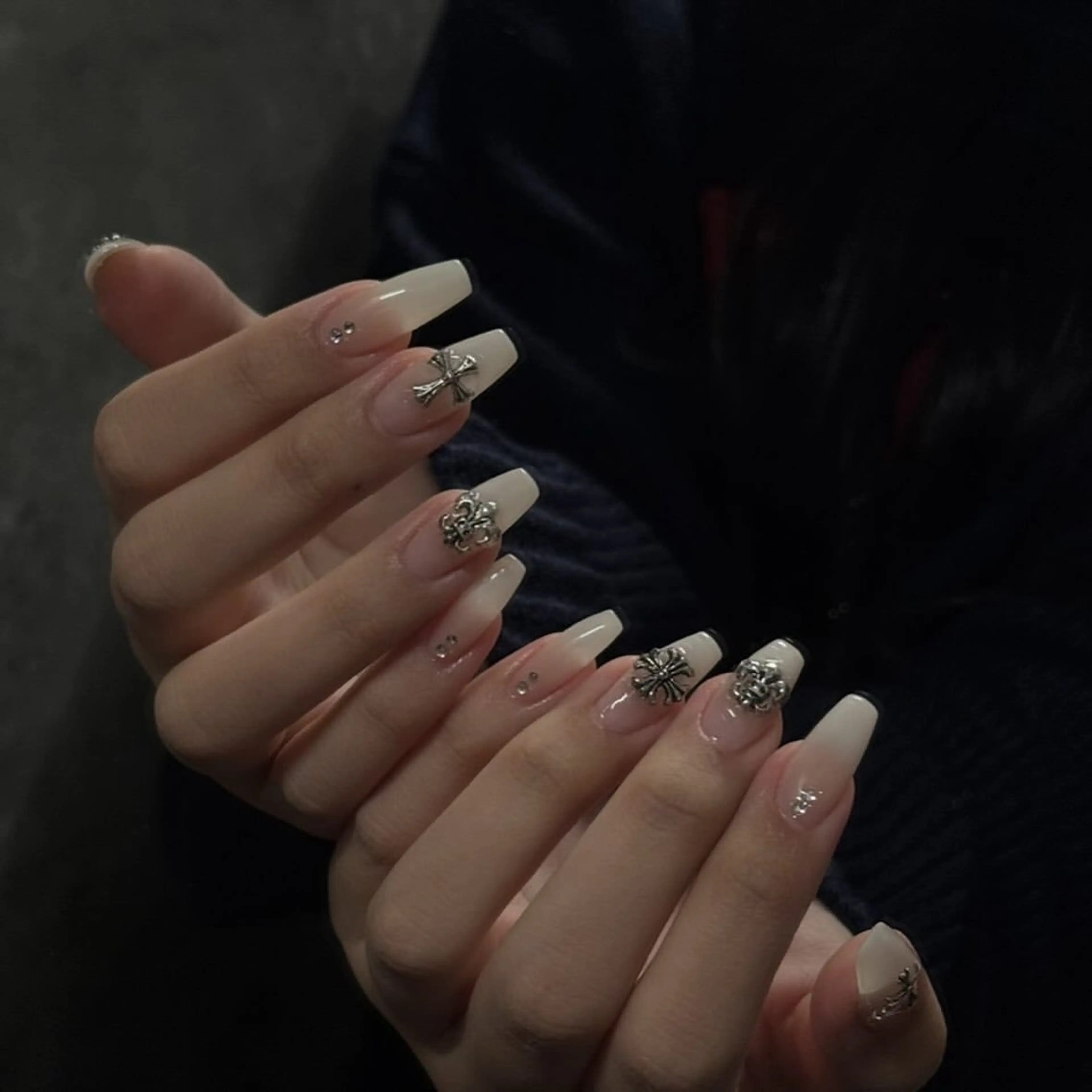 ネイル フラッシュネイル フレンチネイル グラデーション キラキラネイル 韓国ネイル ハンドネイル rina nailのネイルデザイン