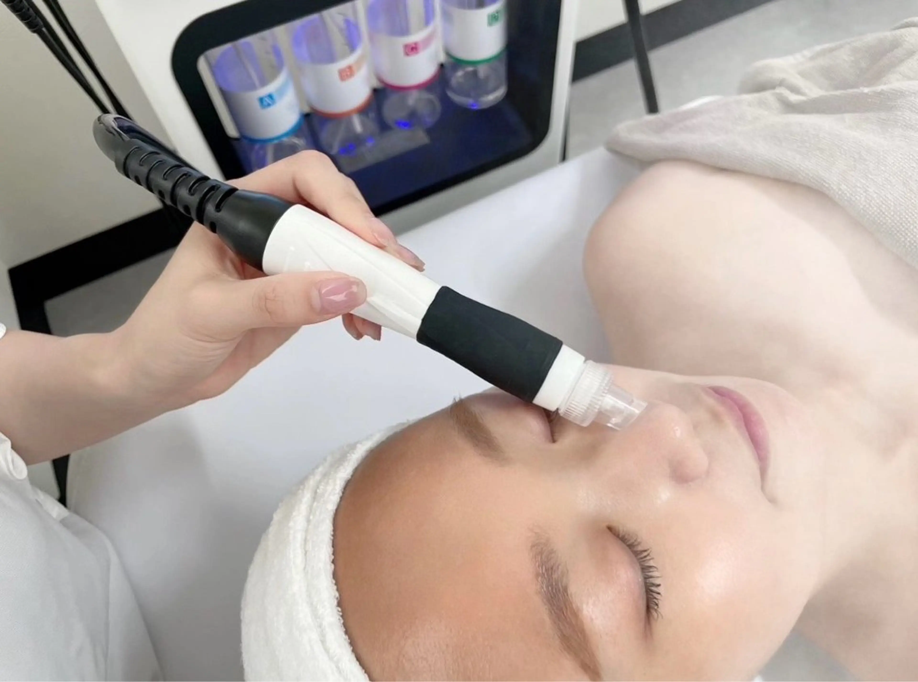 [毛穴洗浄]ハイドラフェイシャル（全顔）の写真