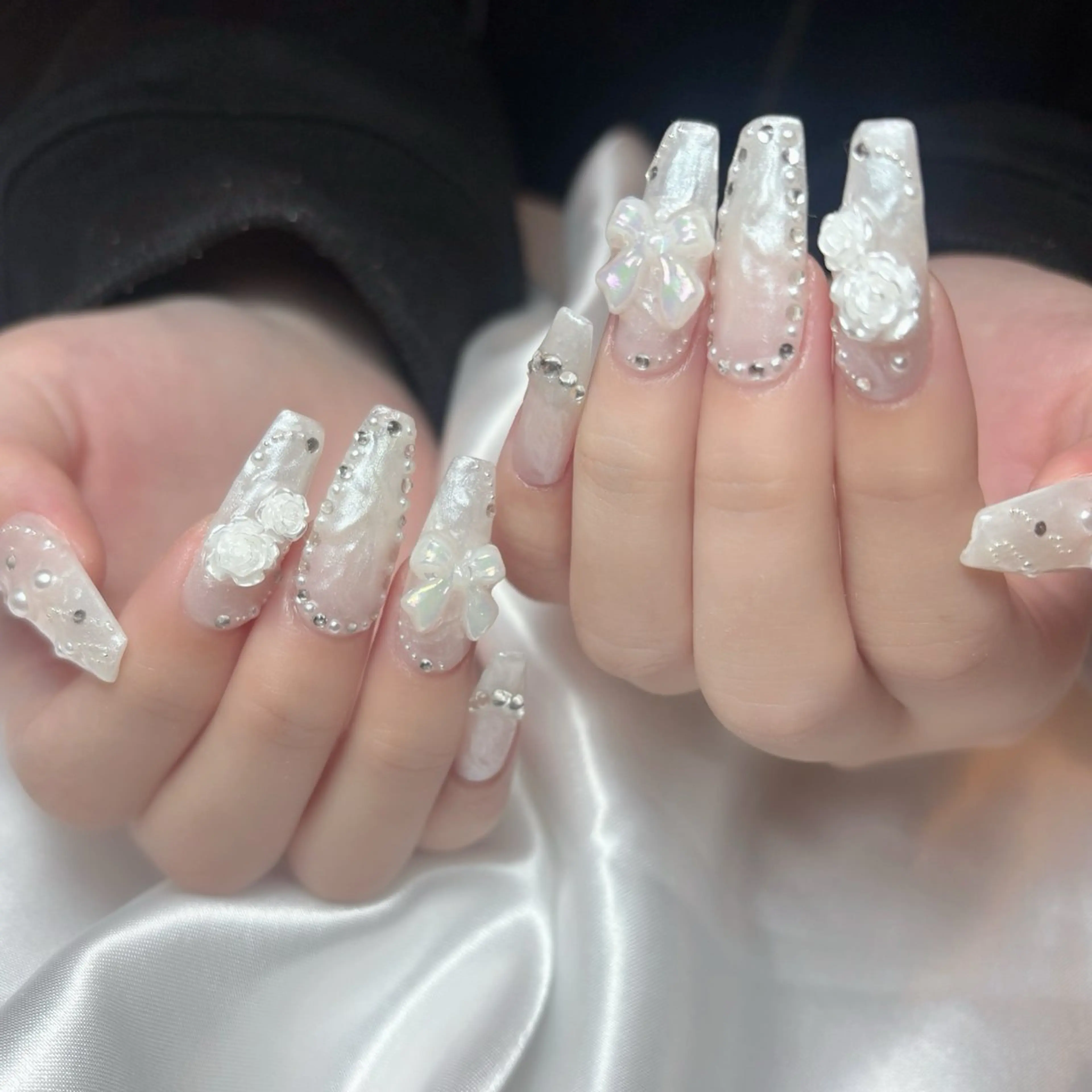 ネイル アートネイル ロングネイル ネイルチップ ホワイト nailsalon MAUVE所属・MAUVE -norika-のネイルデザイン