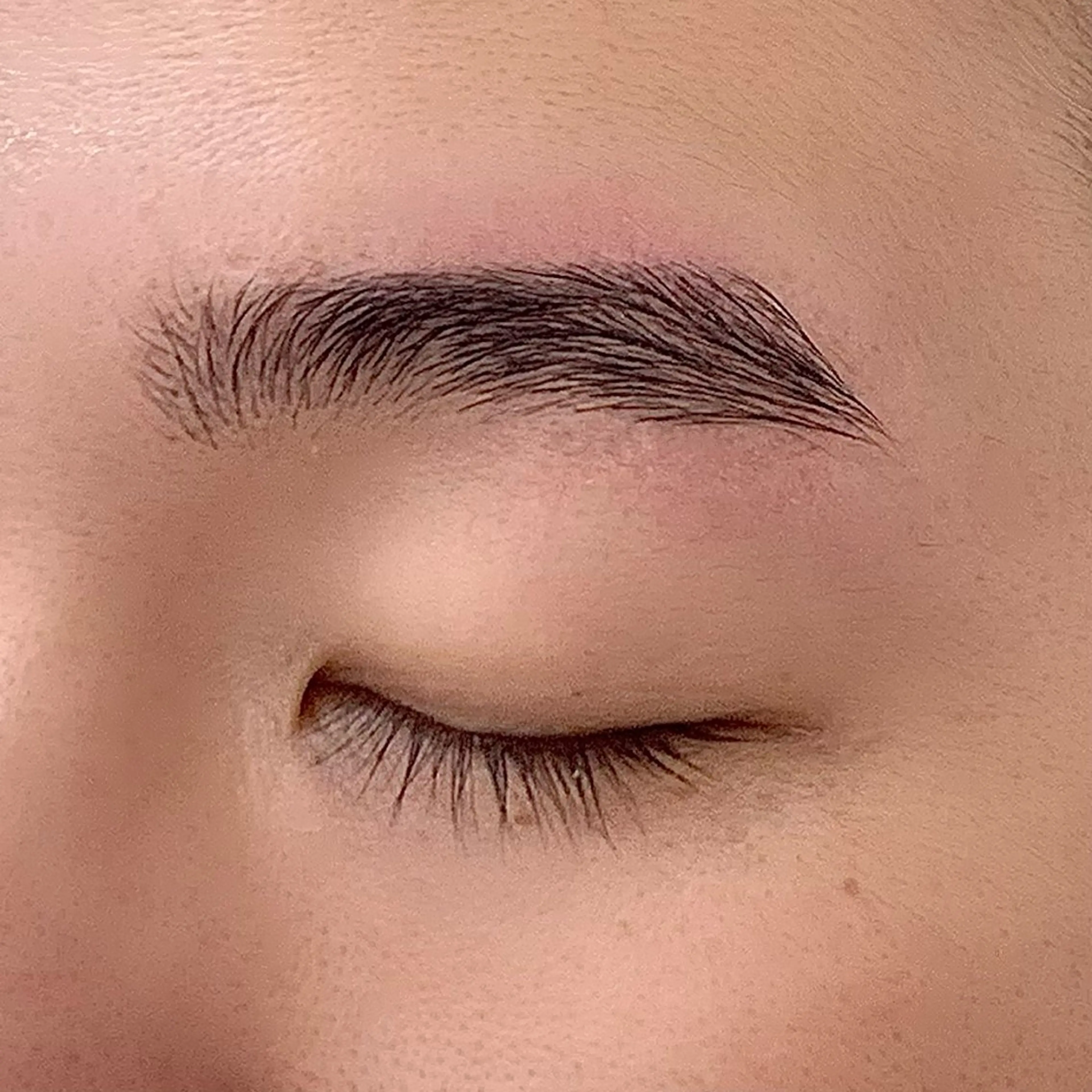 メンズ アイブロウ 田中 可奈子の眉毛・アイブロウイメージ