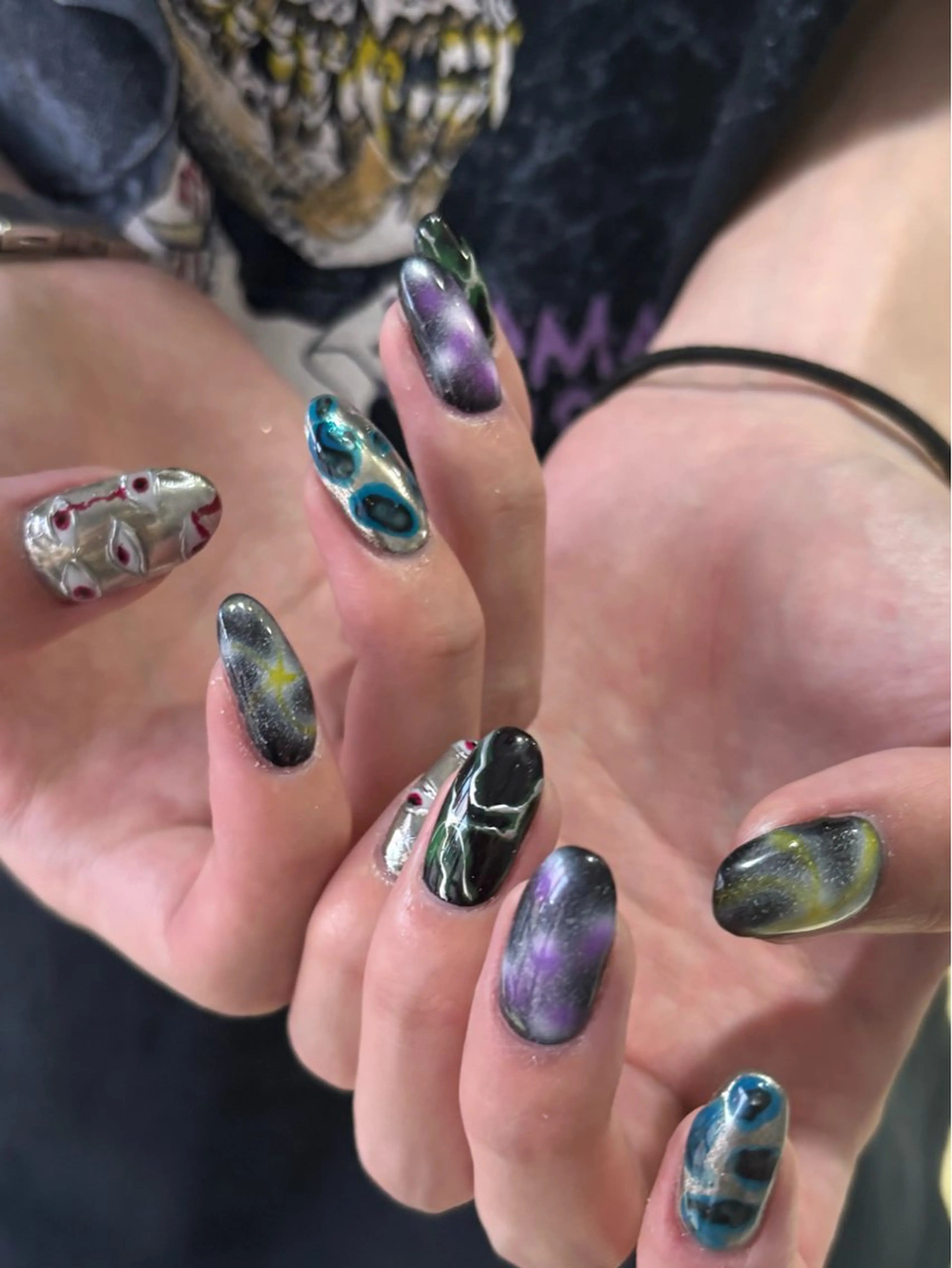 ネイル ハンドネイル 🪐富島彩夏 /海外nail🪐のネイルデザイン