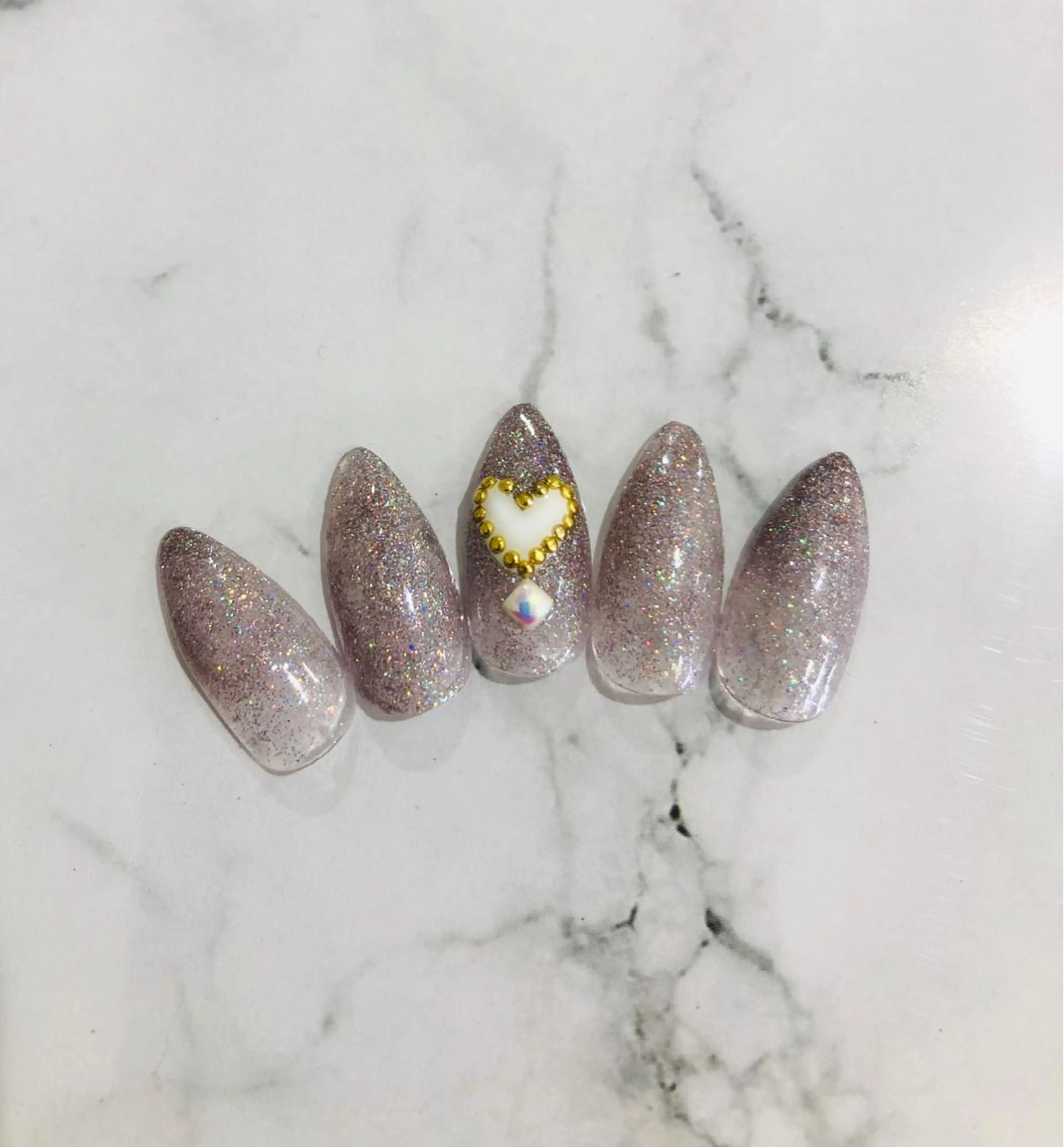 ネイル Ｈ3（エイチスリー）所属・H3 hitoのネイルデザイン