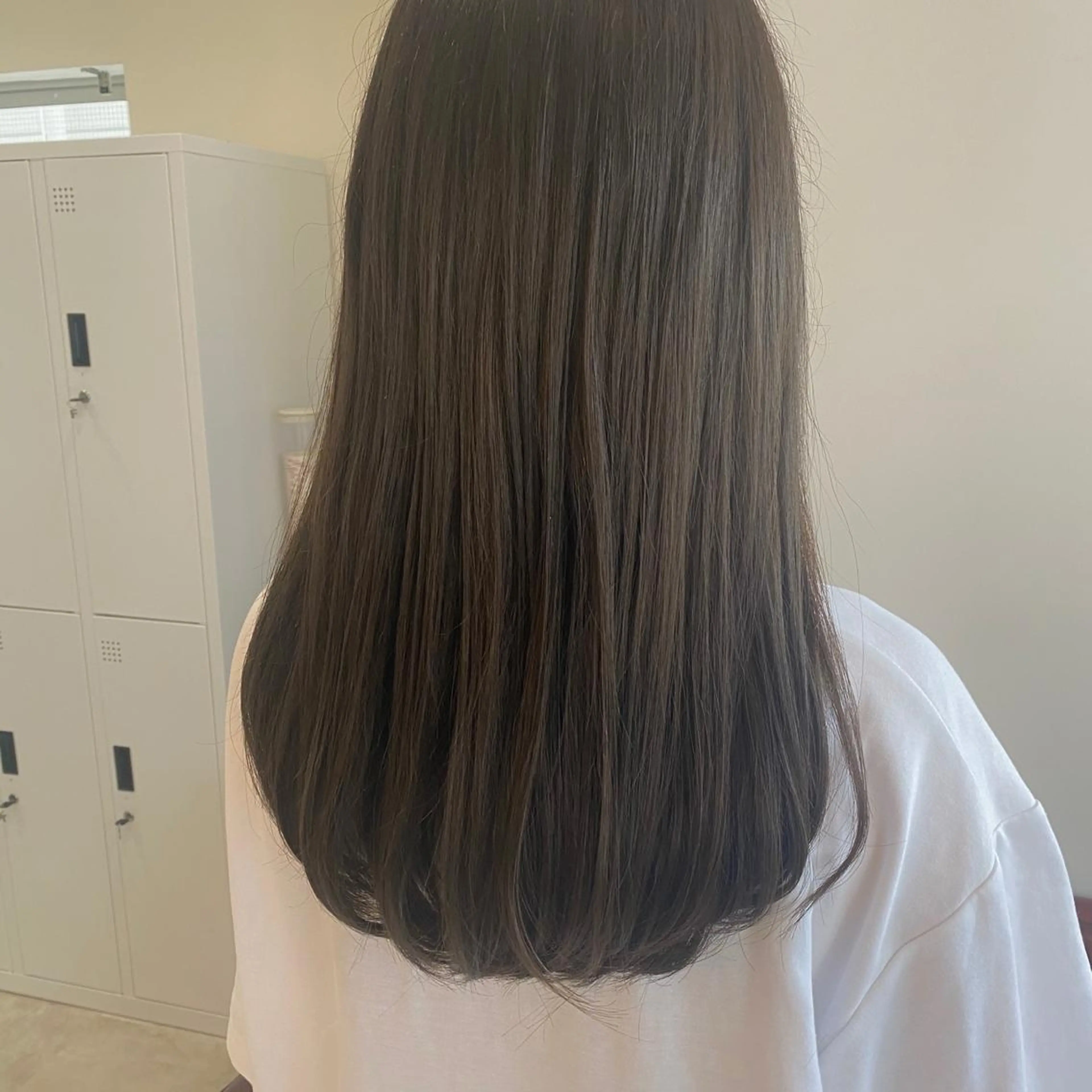 カット イルミナorアディクシーカラー アミノ酸トリートメントの写真