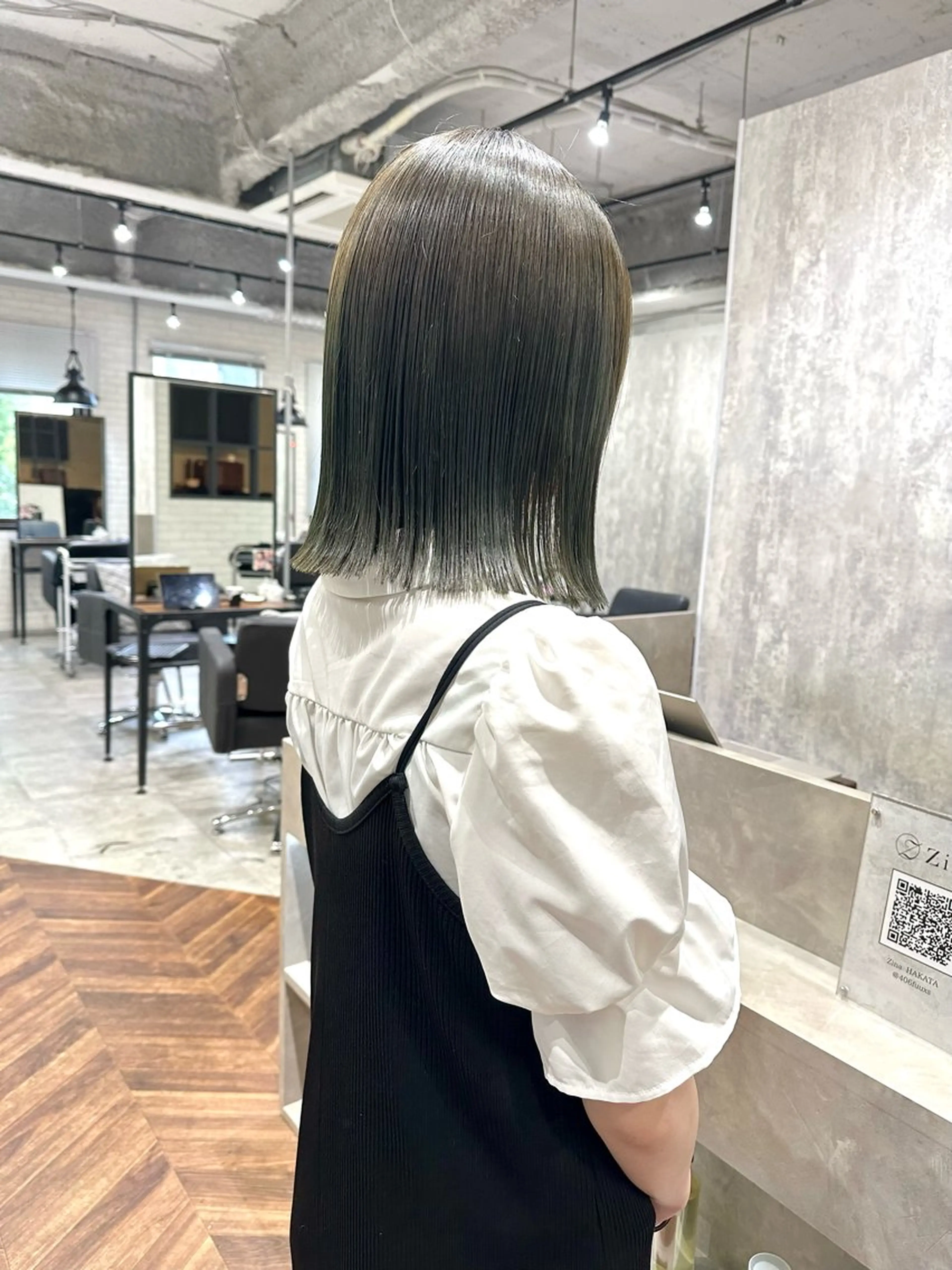 ミディアム カラー グレージュ オリーブグレージュ オリーブグレー ボブ カット トリートメント レイヤー/ボブ/ 顔周り/yukinaのヘアスタイル