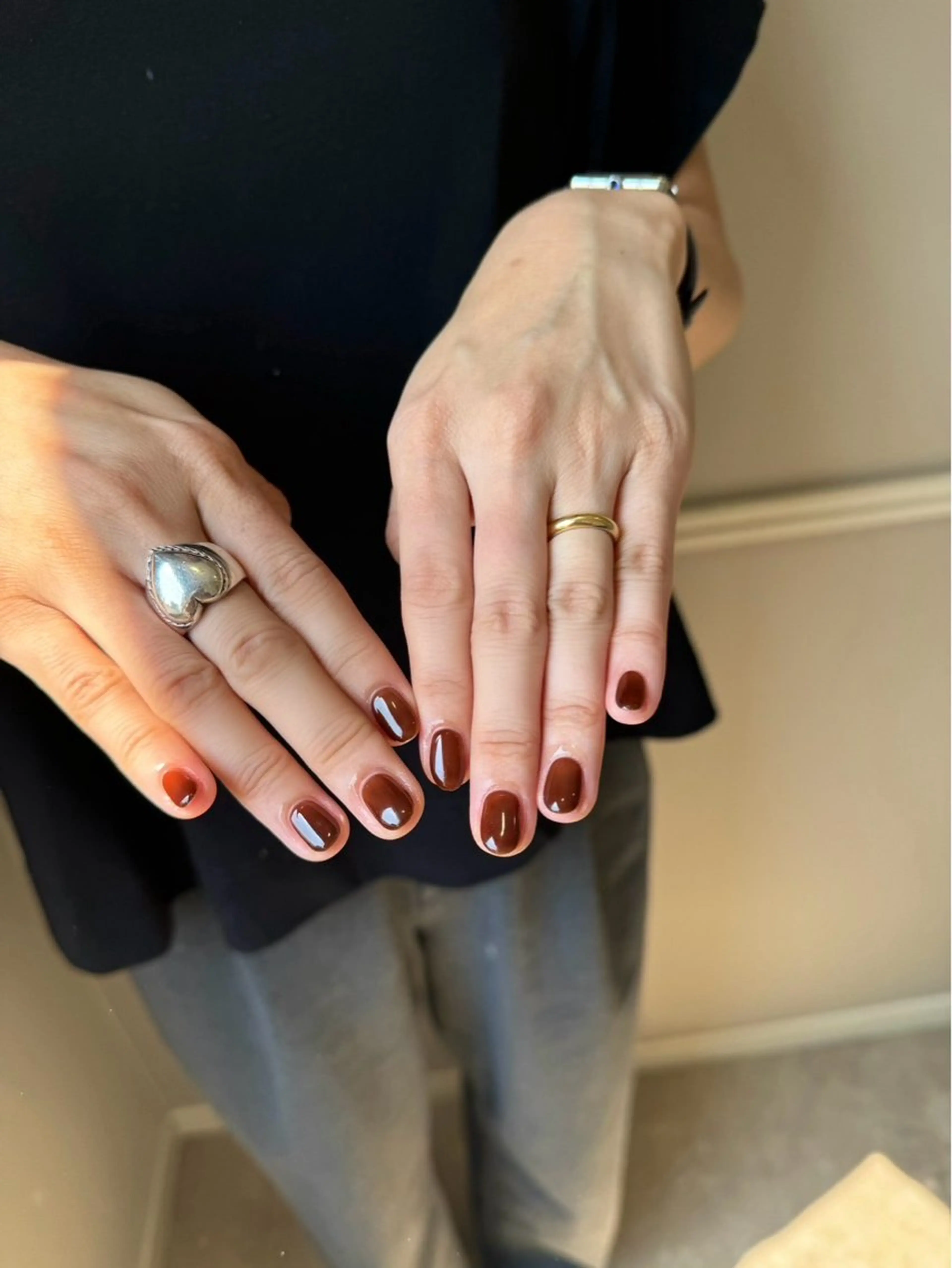 ネイル ブラウン ワンカラーネイル 山本 彩加のネイルデザイン