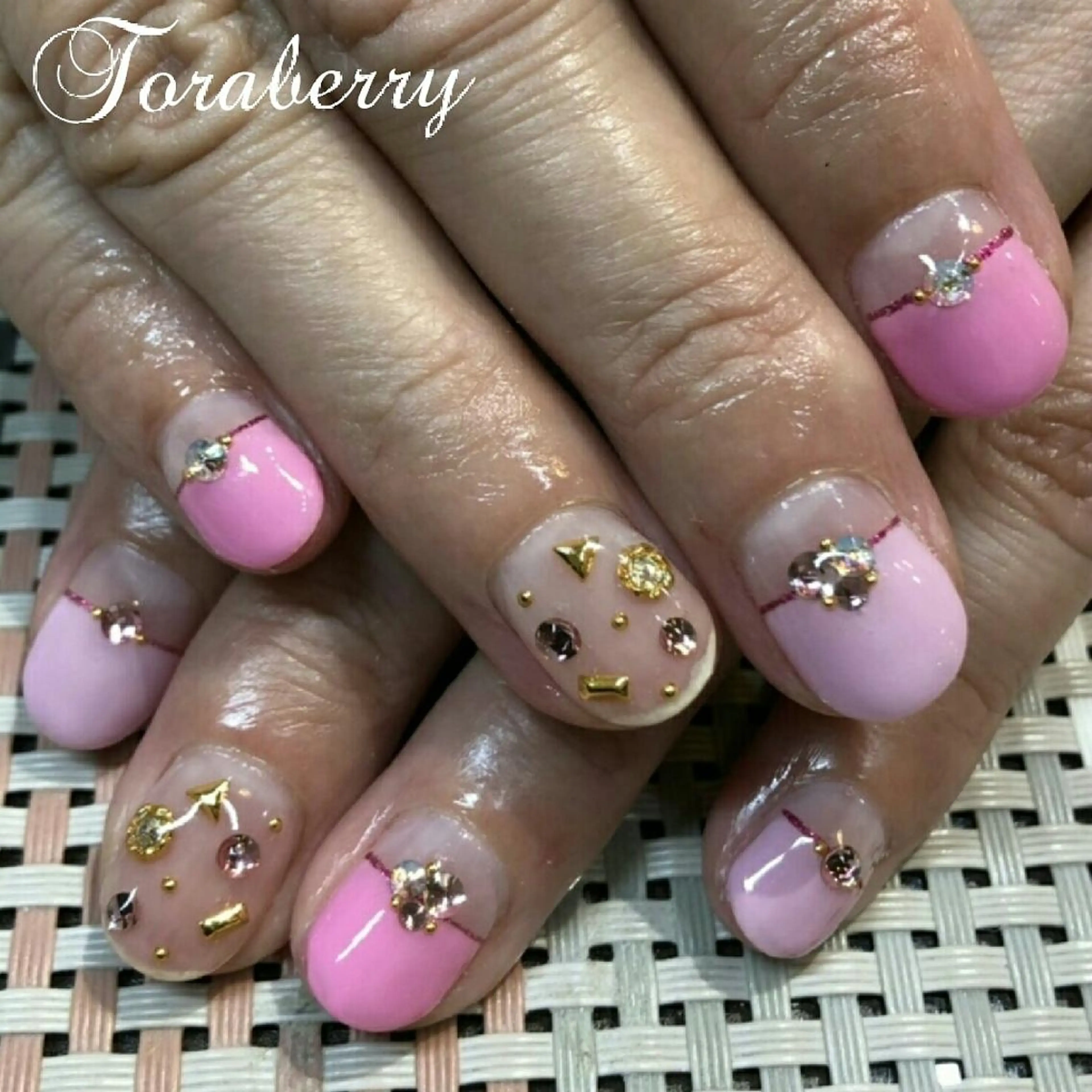 ネイル ピンク ハンドネイル ネイリスト なつみのネイルデザイン