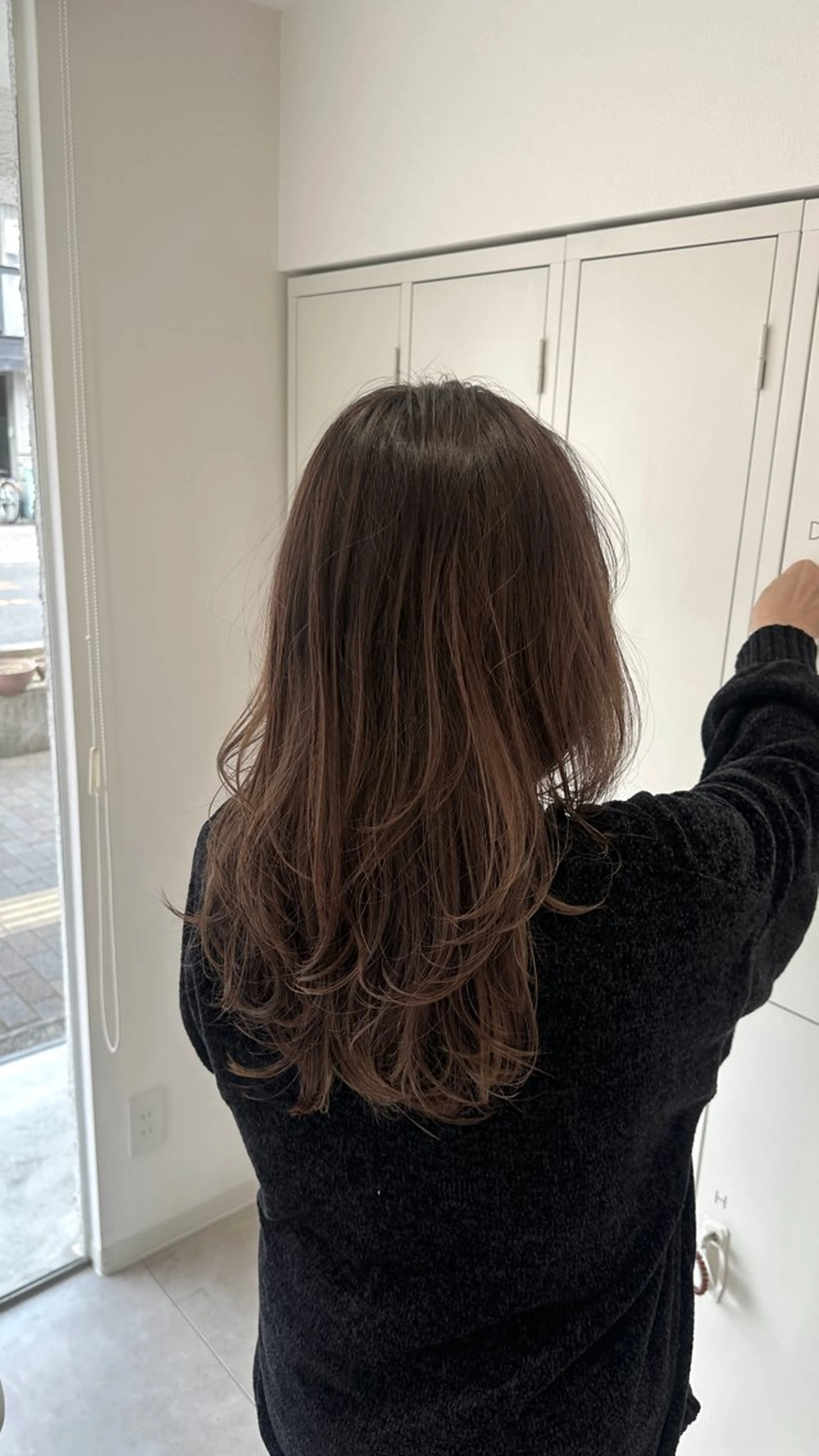 セミロング レイヤーカット カット ヘアカラー 森下 萌果のヘアスタイル