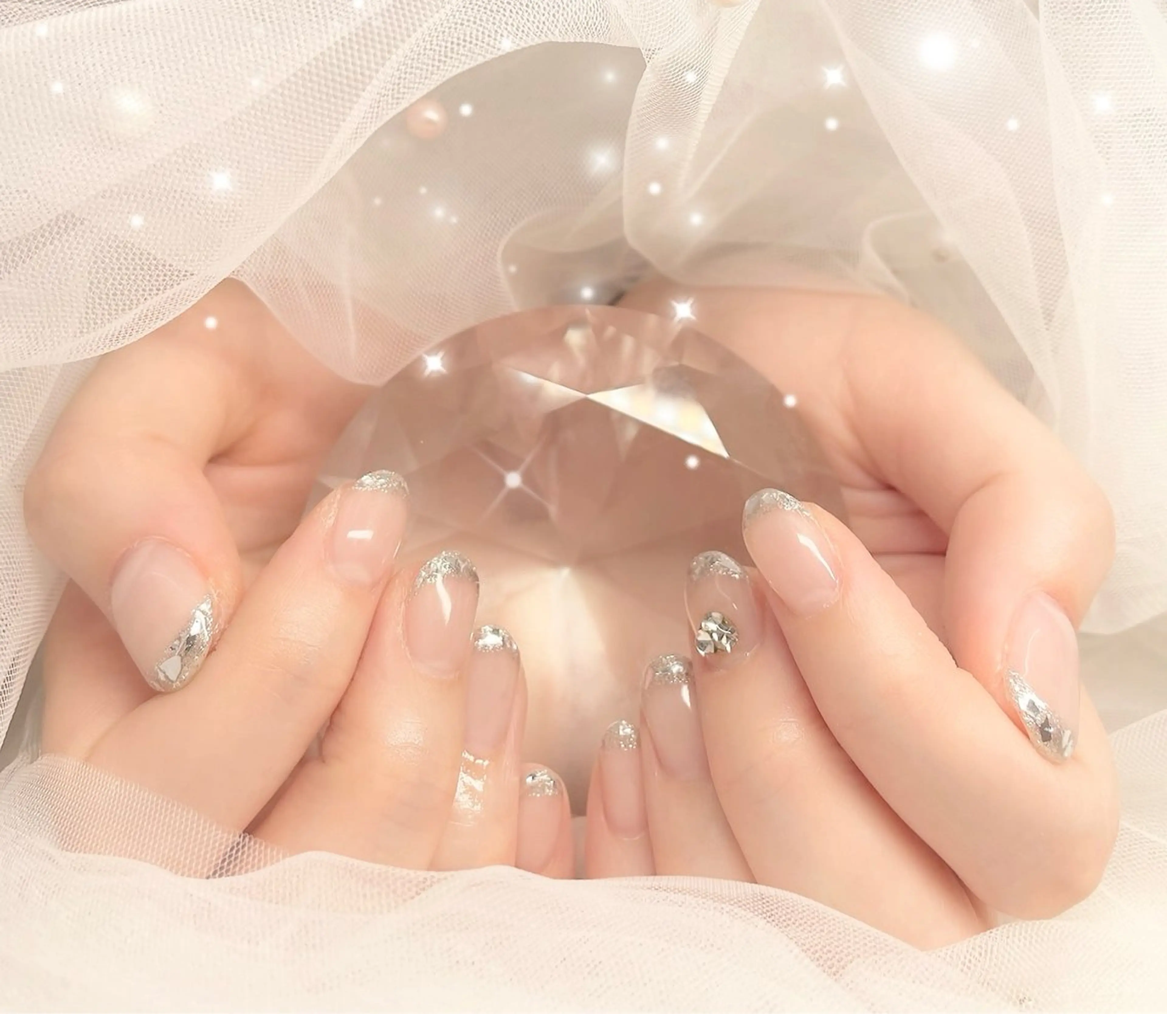 ネイル フレンチネイル ガラスフレンチ キラキラネイル ハンドネイル Pawtique nail salonのネイルデザイン