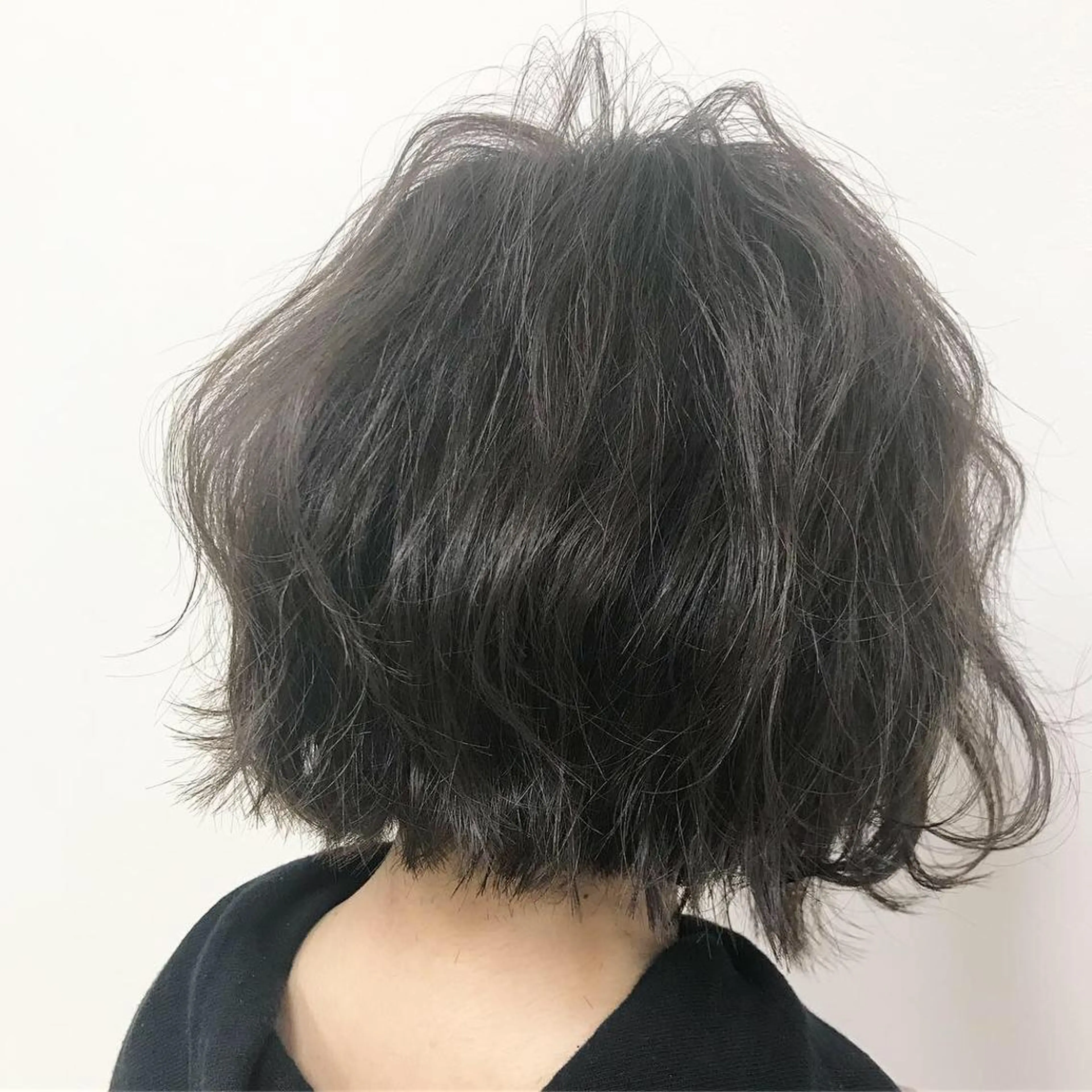 カラー デザインカラー Lienのヘアスタイル