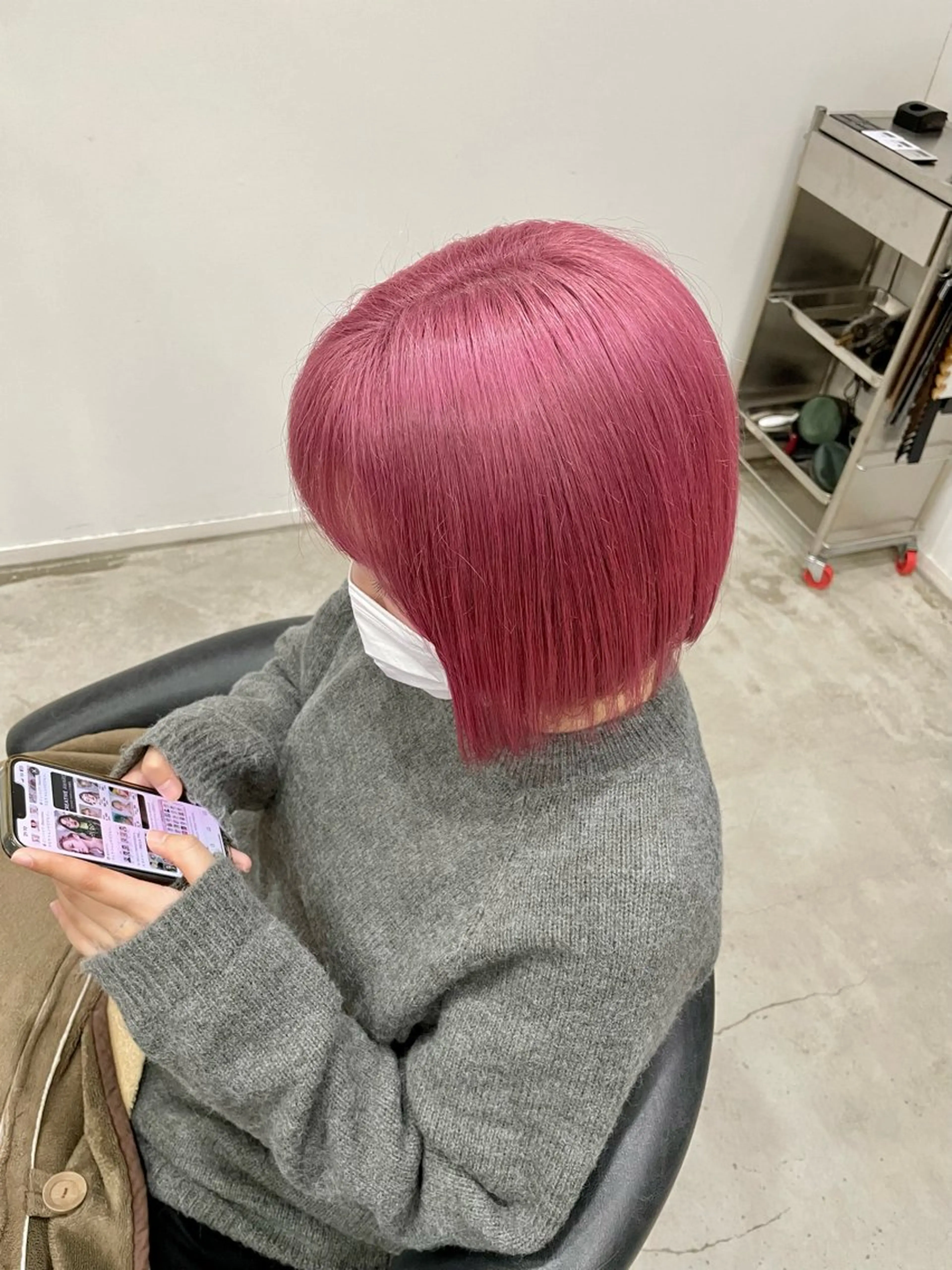 ミディアム カラー ブリーチ ピンクカラー ヘアカラー ヴァンキャトル所属・芳賀 風斗のヘアスタイル