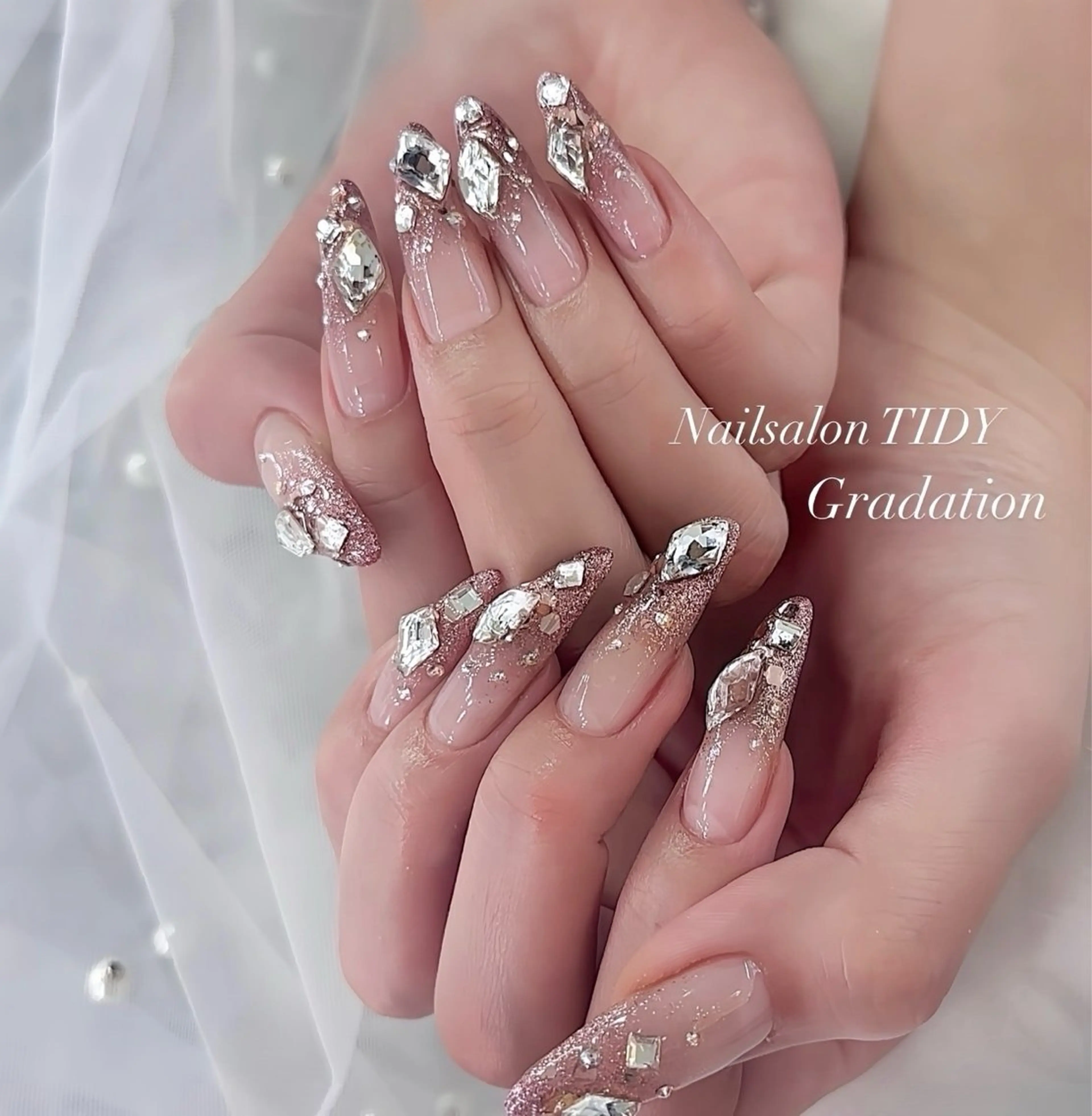 税込4,000円🤍ジェル ラメグラデーション(オフ,ケア込,アート,リペア別)の写真