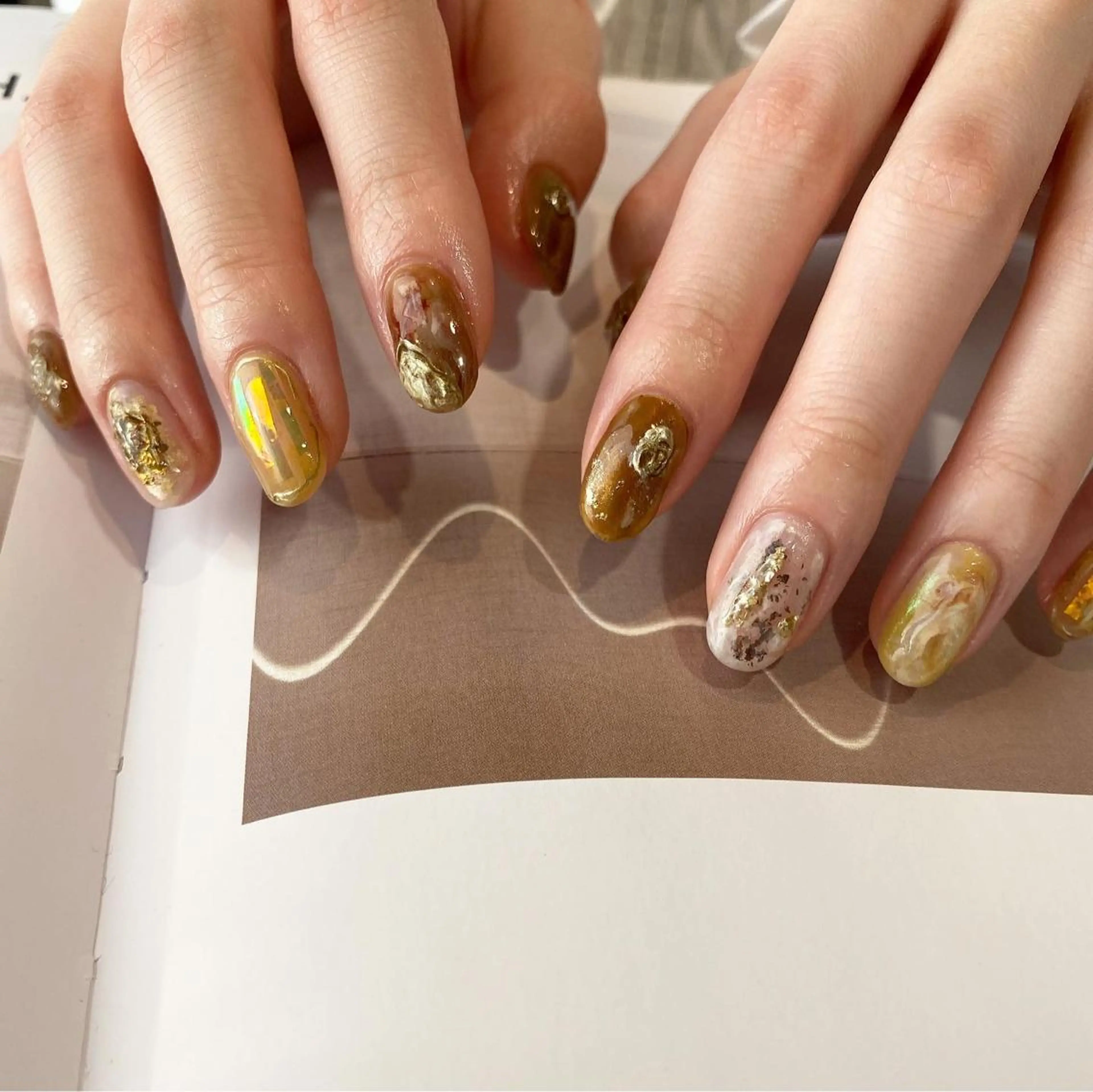 ネイル ブラウン ハンドネイル nable.所属・栗林 実莉のネイルデザイン