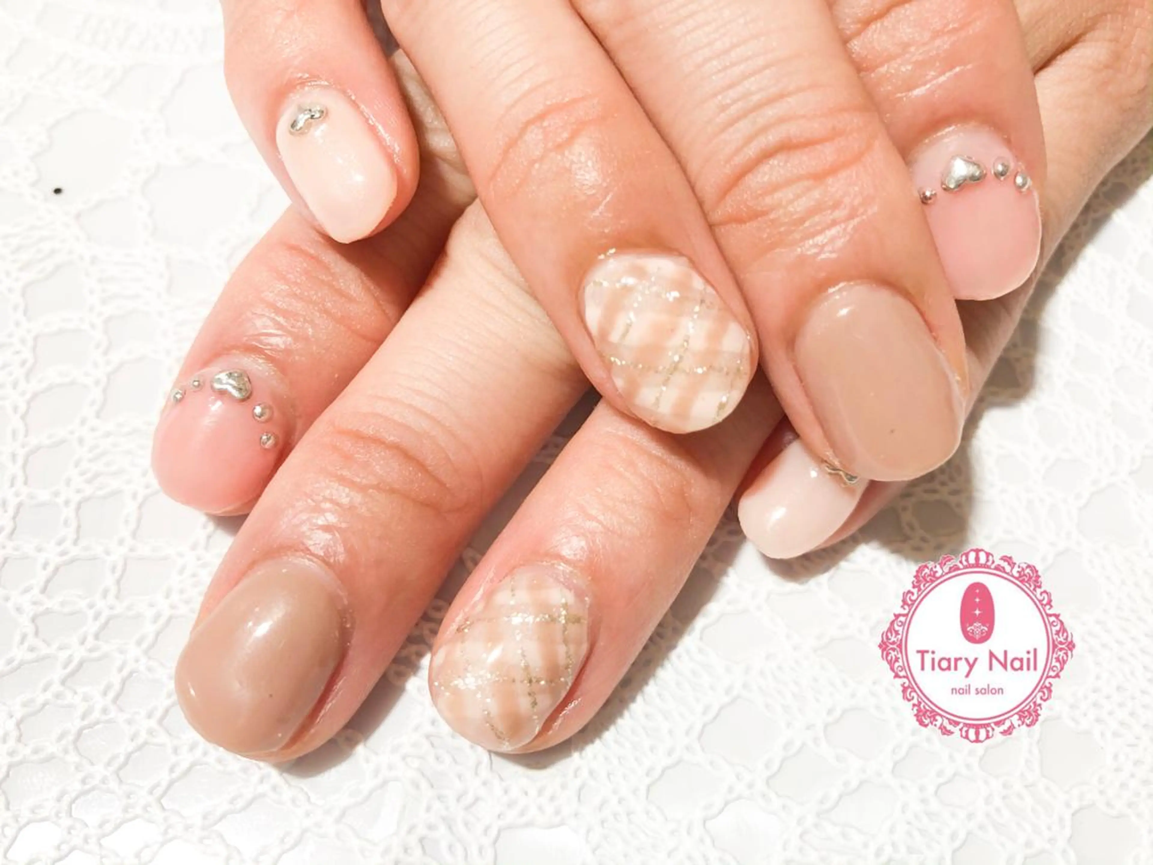 ネイル tiarynail K Kのネイルデザイン