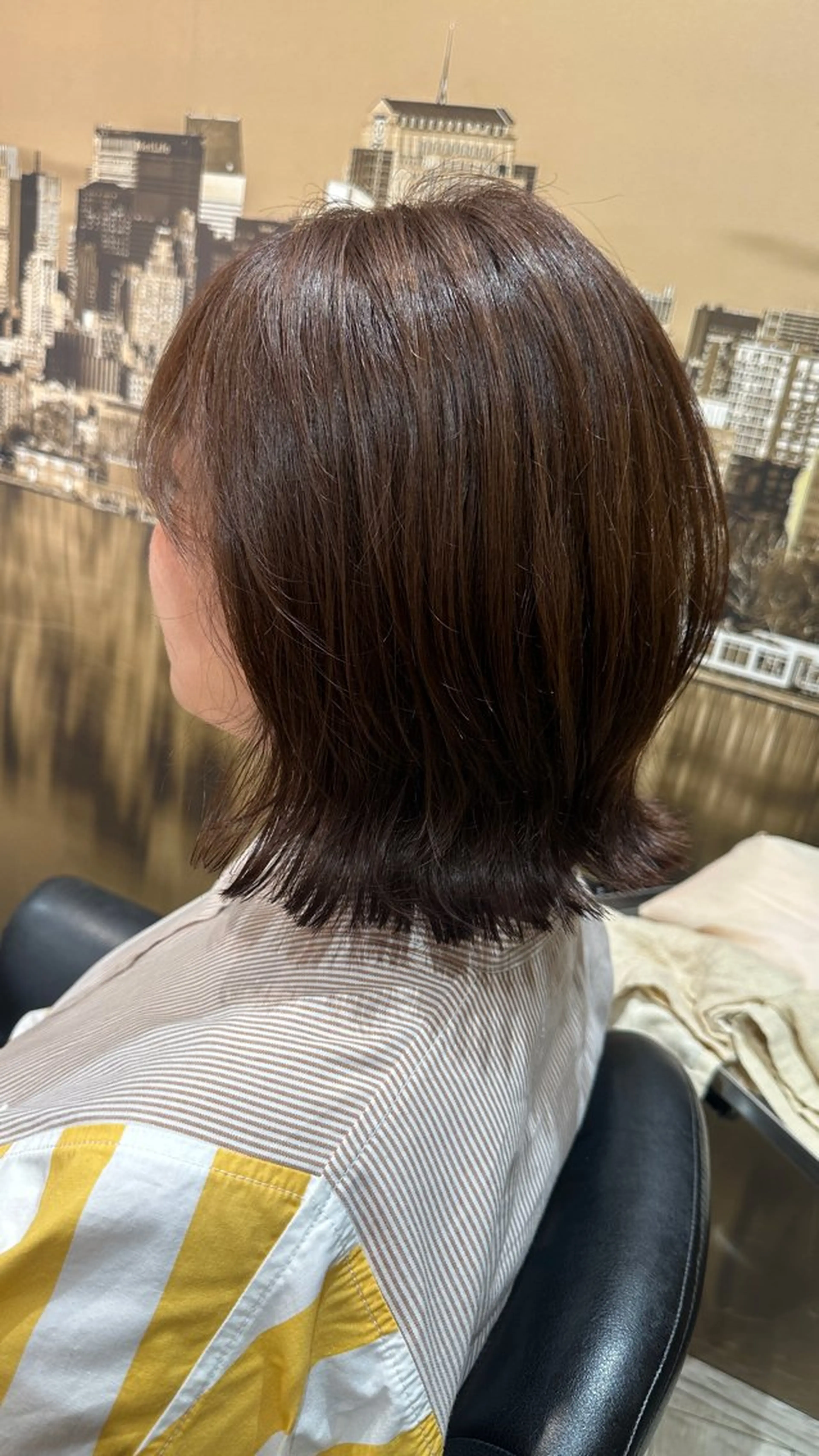 ミディアム カラー 外ハネヘア 新免世翔/ レディースモデル募集のヘアスタイル