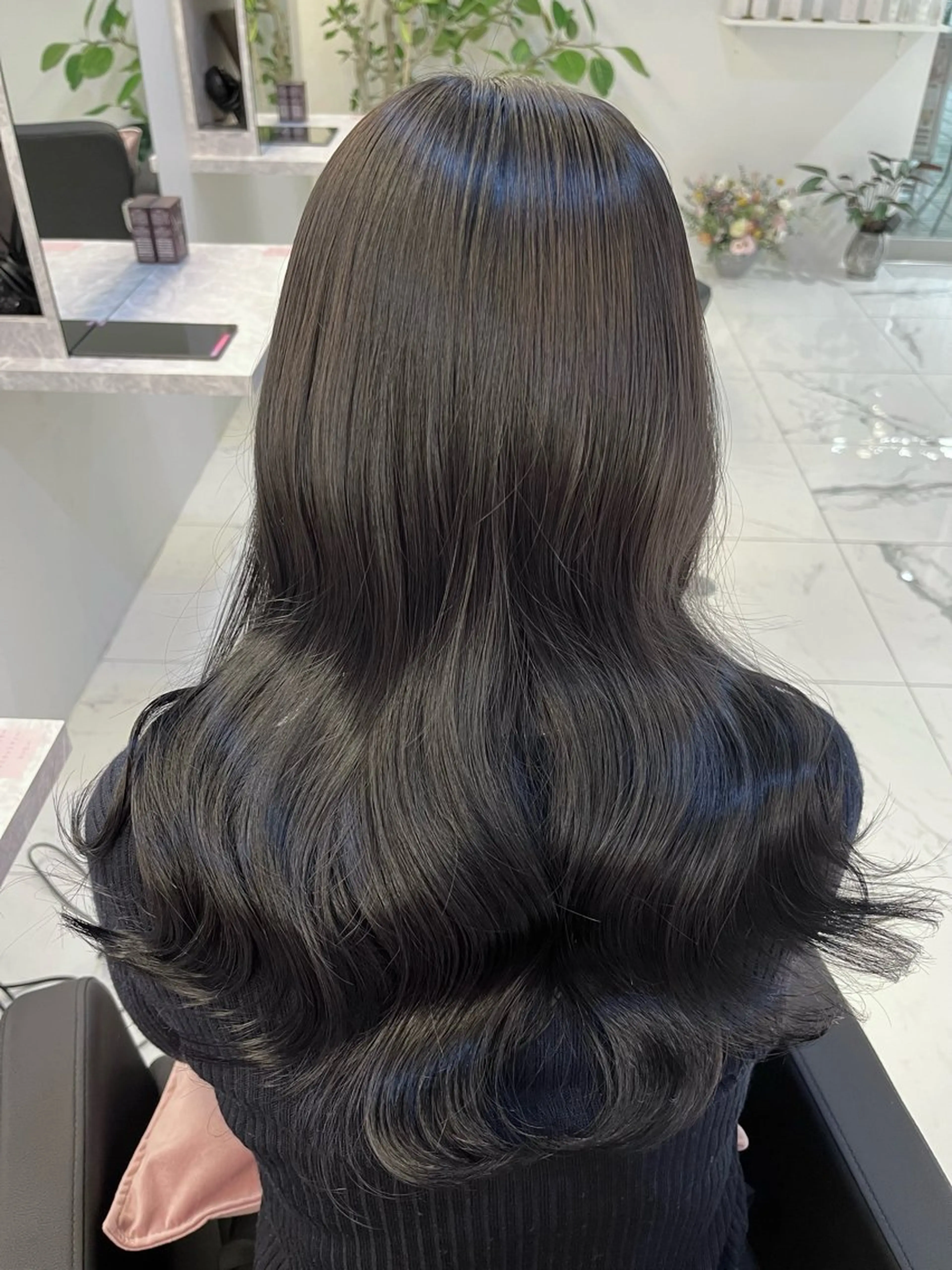 セミロング ヘアカラー Lee四ツ橋 Sakuraのヘアスタイル