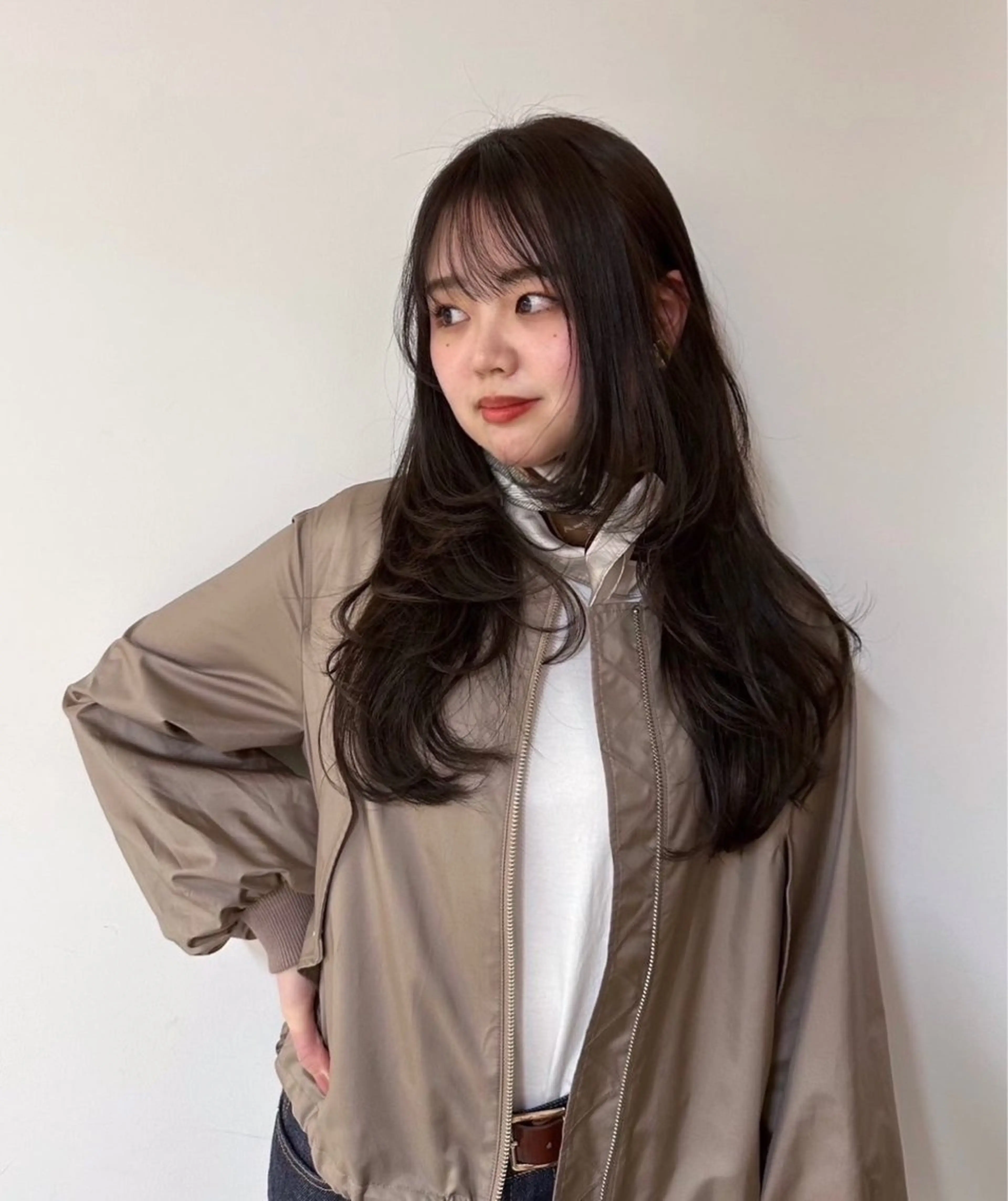 ロング カラー 透明感カラー オリーブカラー FavyS「フェイヴィーズ」所属・竹中 彩音のヘアスタイル