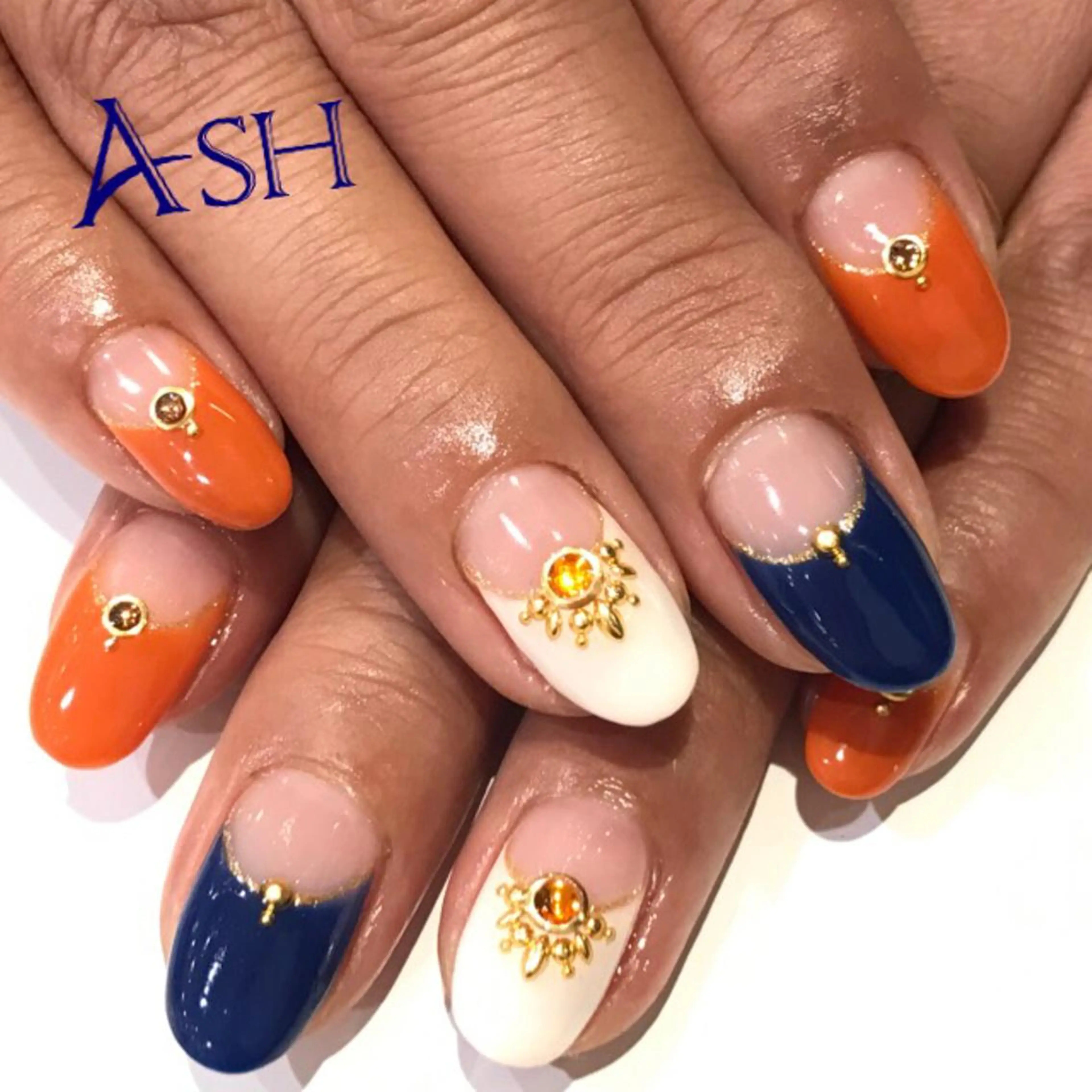 ネイル フレンチネイル 逆フレンチ 🩵NORIKO 上品ネイルが得意🩵のネイルデザイン