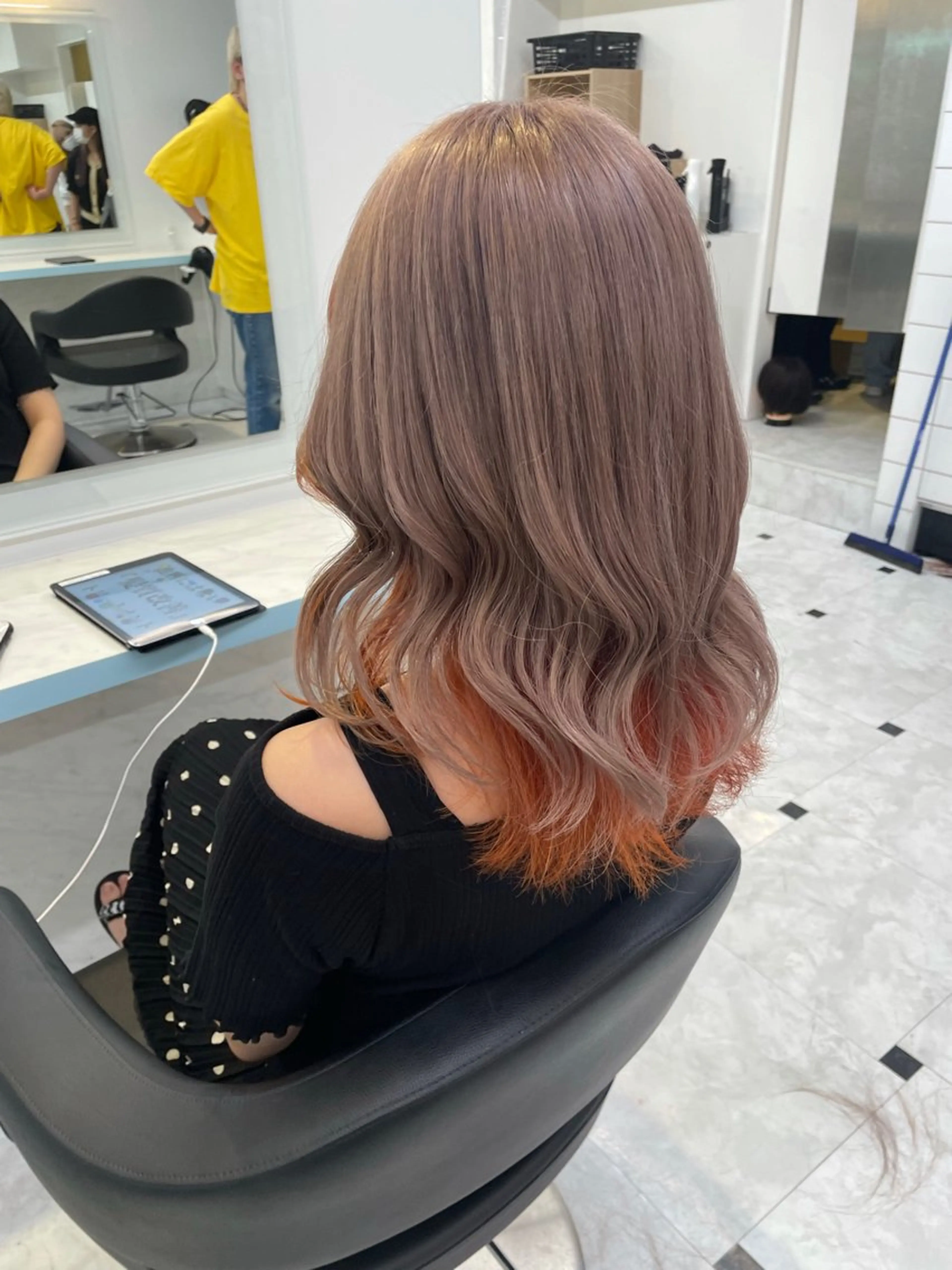 ミディアム ヘアカラー サロウィン新宿三丁目East所属・💕冬モテ×上品色気 モテヘア💕山田航介のヘアスタイル