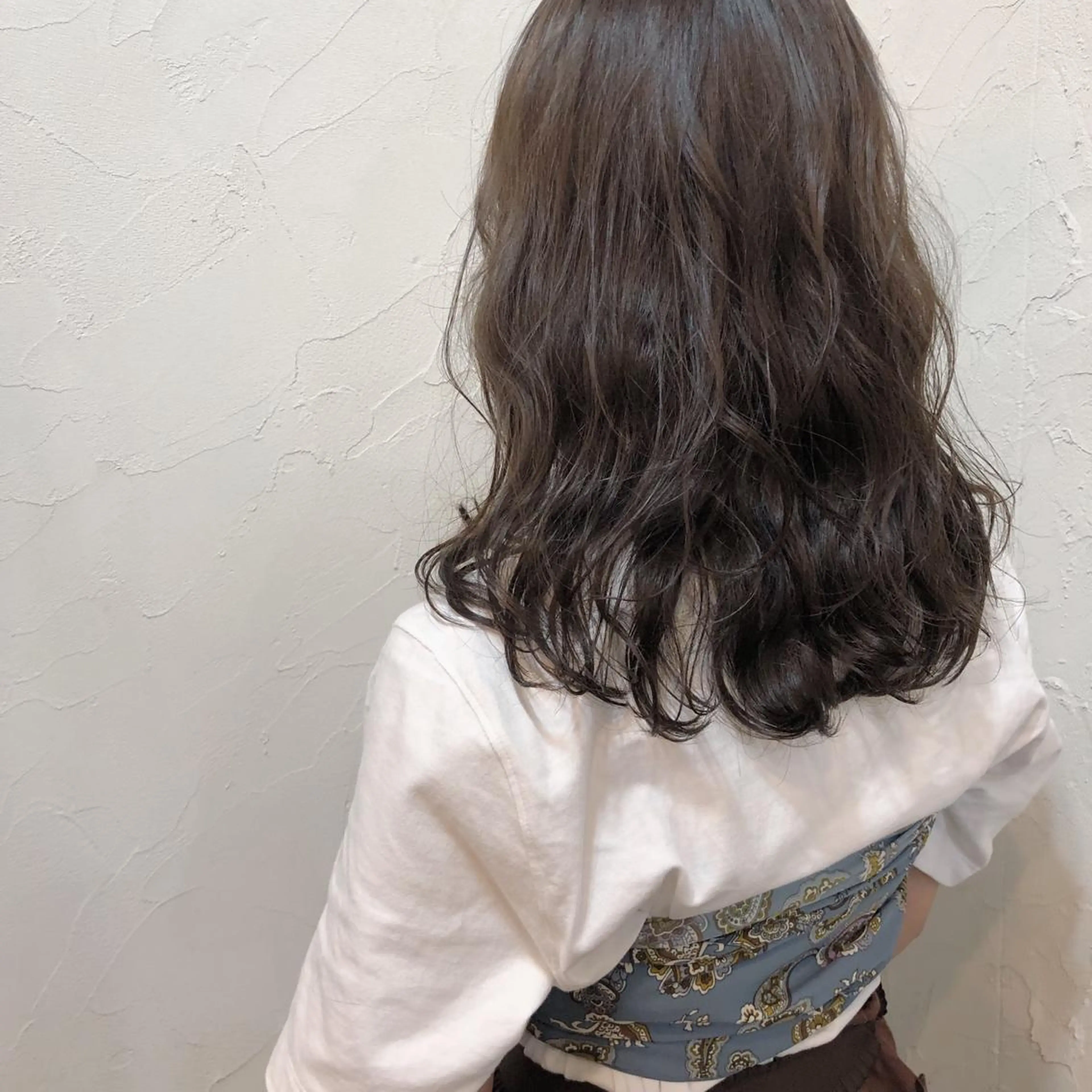 セミロング カラー 久力琴音''透明感 カラー''アレンジのヘアスタイル