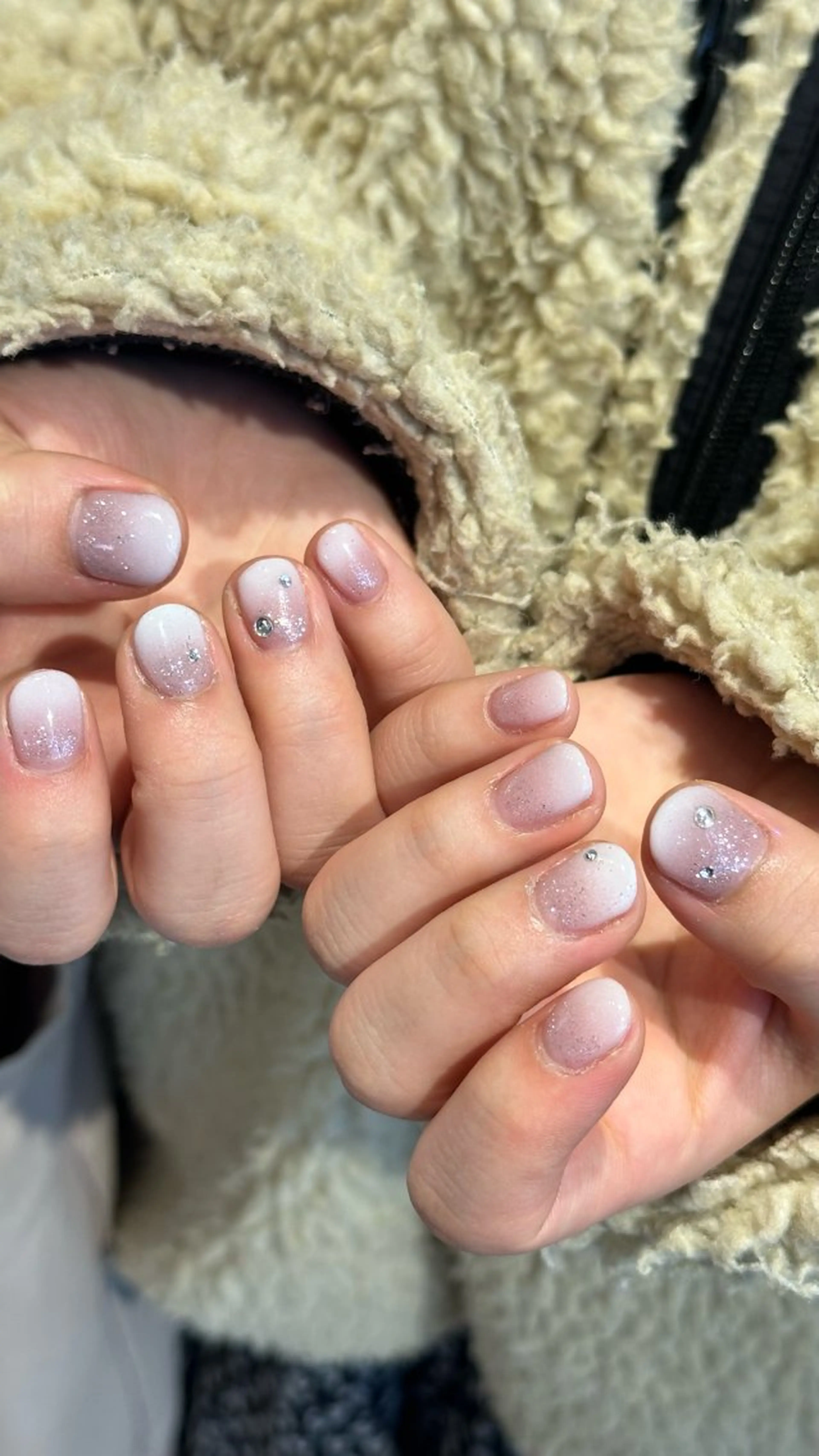 ネイル ハンドネイル 🎀韓国レイヤー特化 🎀ベージュ/ミクのヘアスタイル