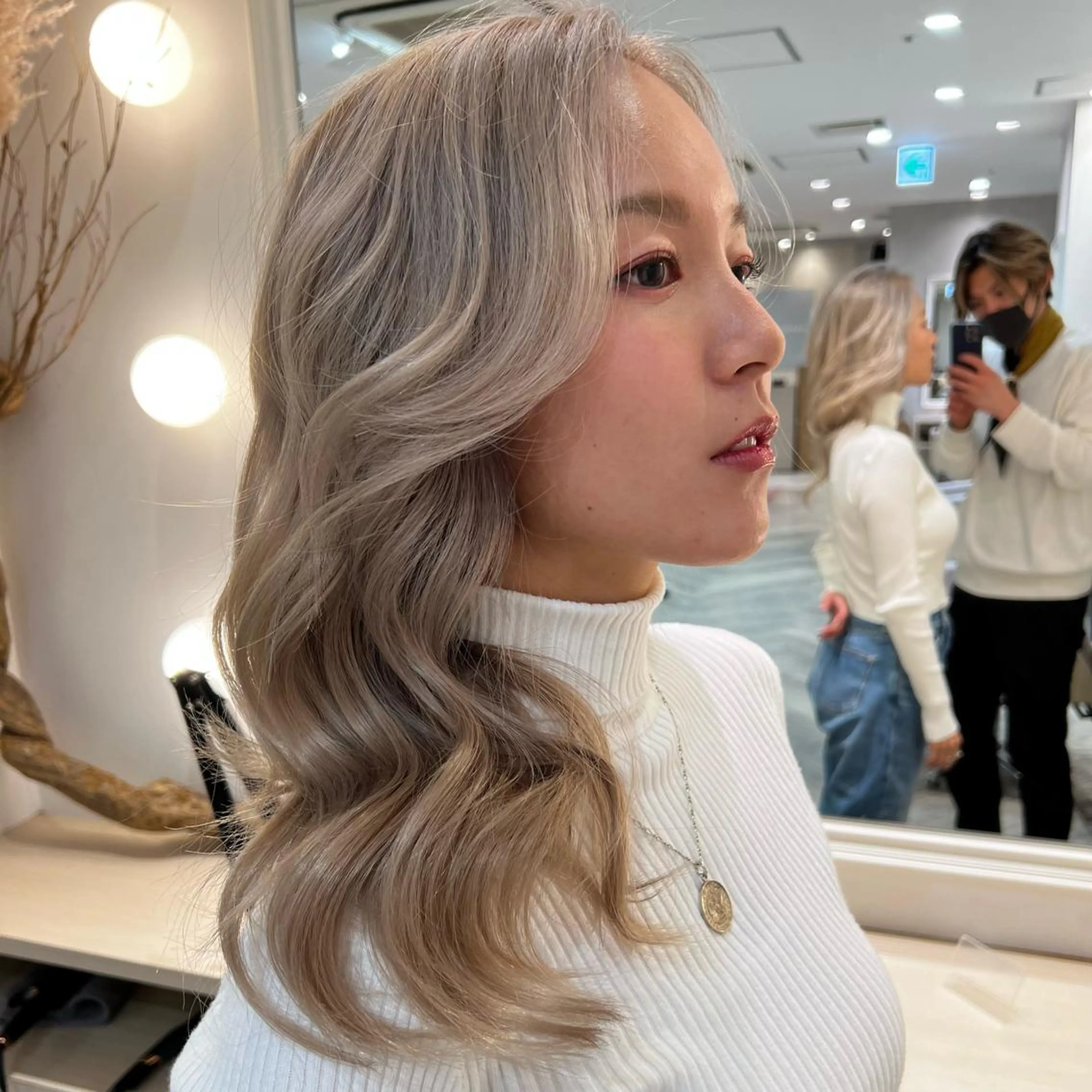 セミロング カラー 🇺🇸海外デザイン iCON TOKYOのヘアスタイル