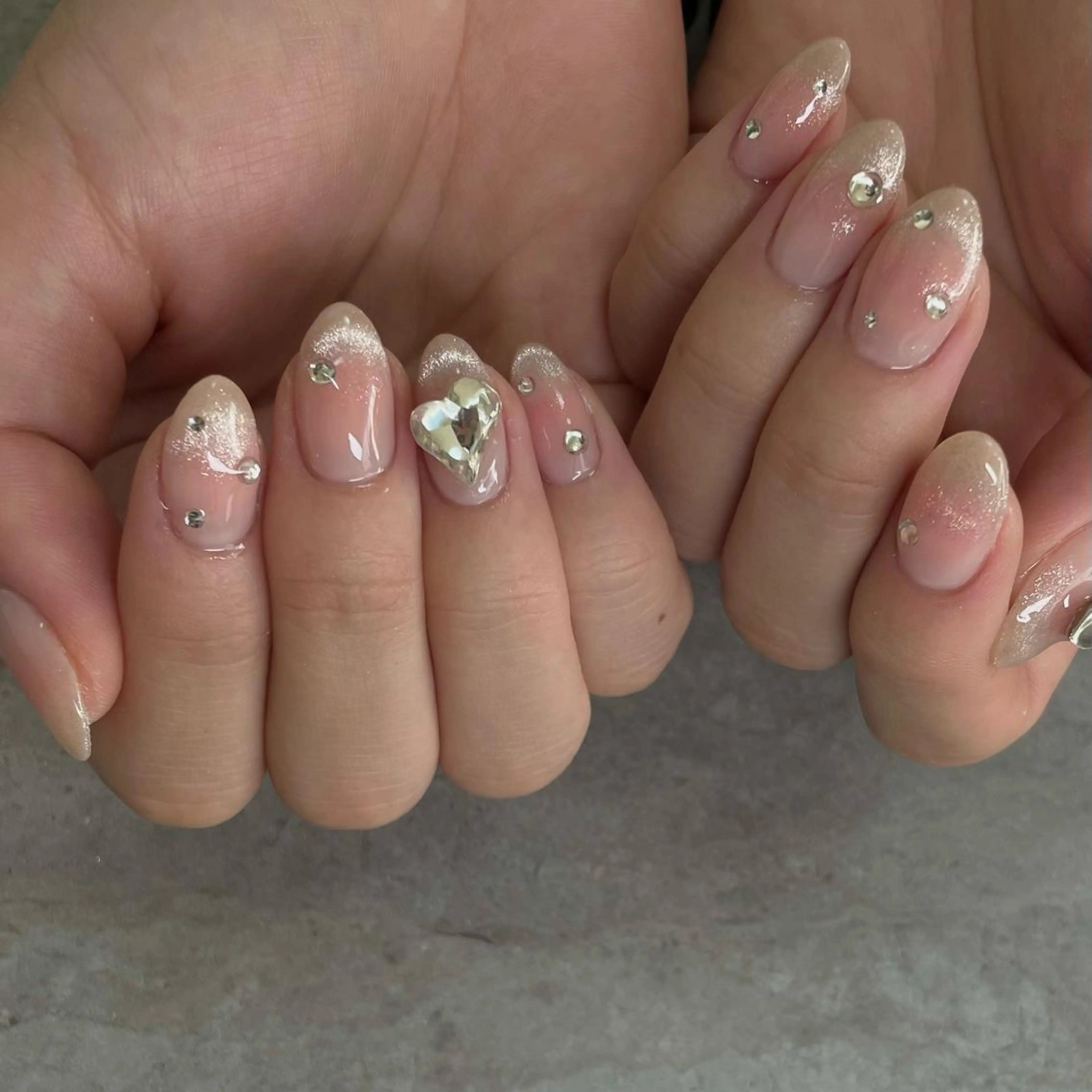 ショート ネイル チークネイル Statice所属・YUNA FUKUDAのネイルデザイン