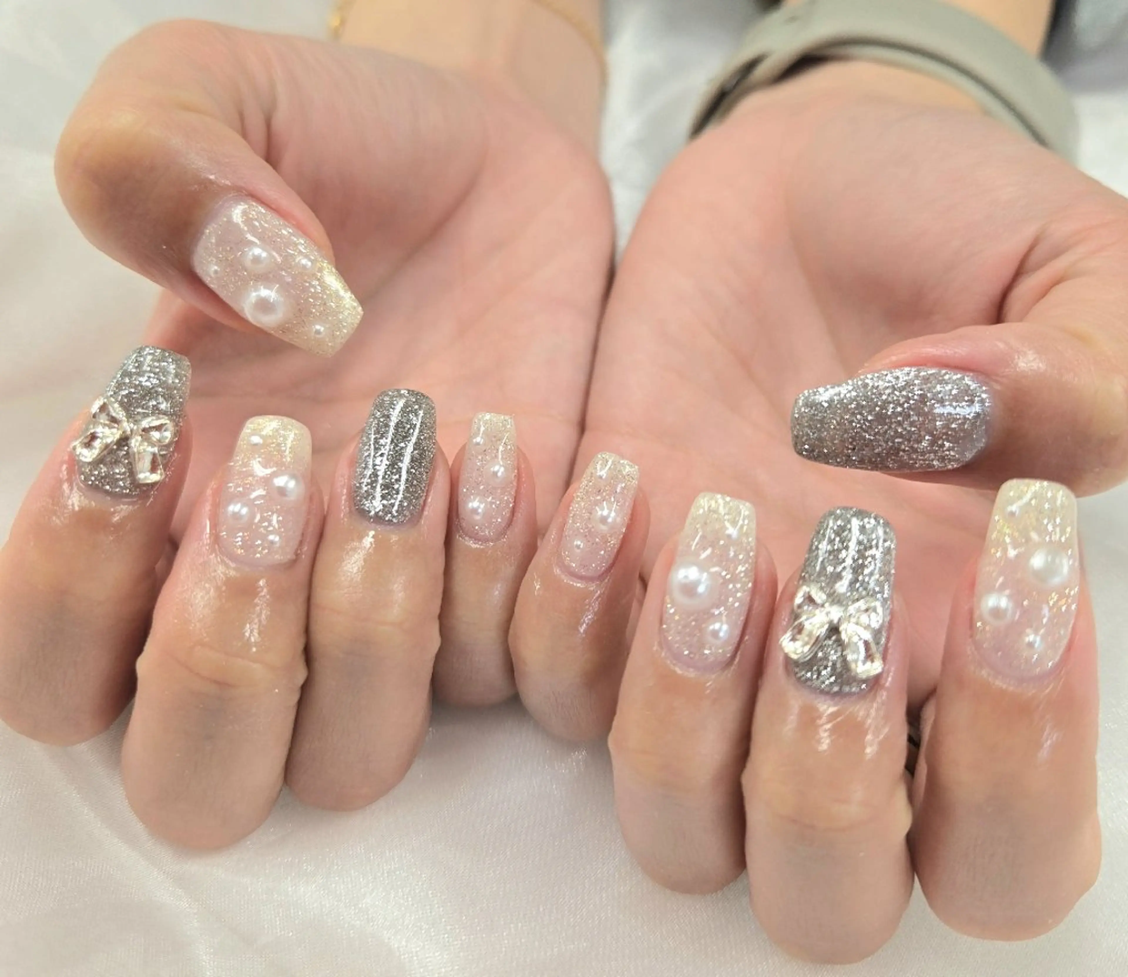 ネイル アートネイル オーロラネイル チークネイル ジェルネイル グラデーション ハンドネイル 河野ちえ (雑誌掲載サロン)のネイルデザイン