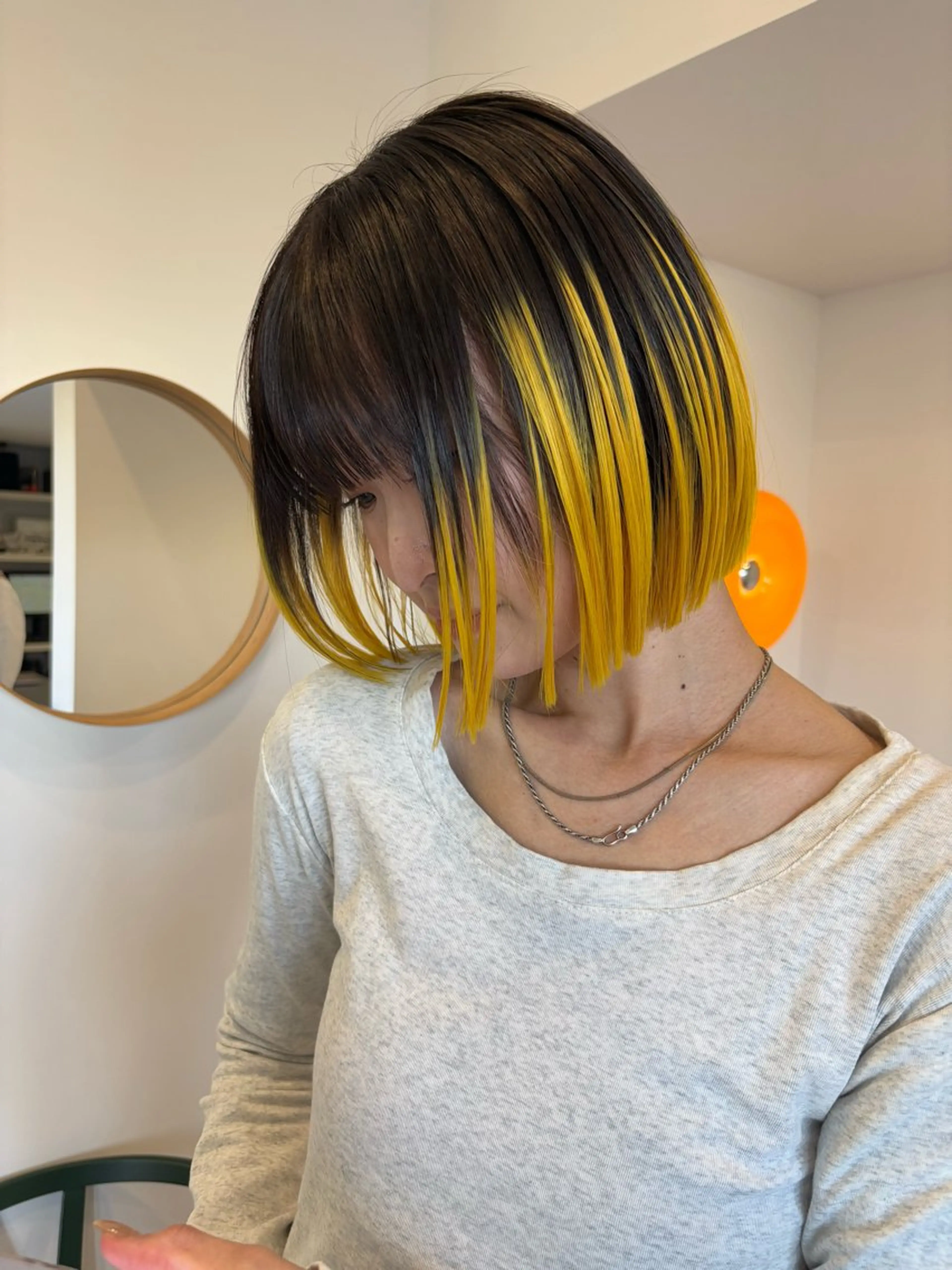 カラー YUEN イシイ アミのヘアスタイル