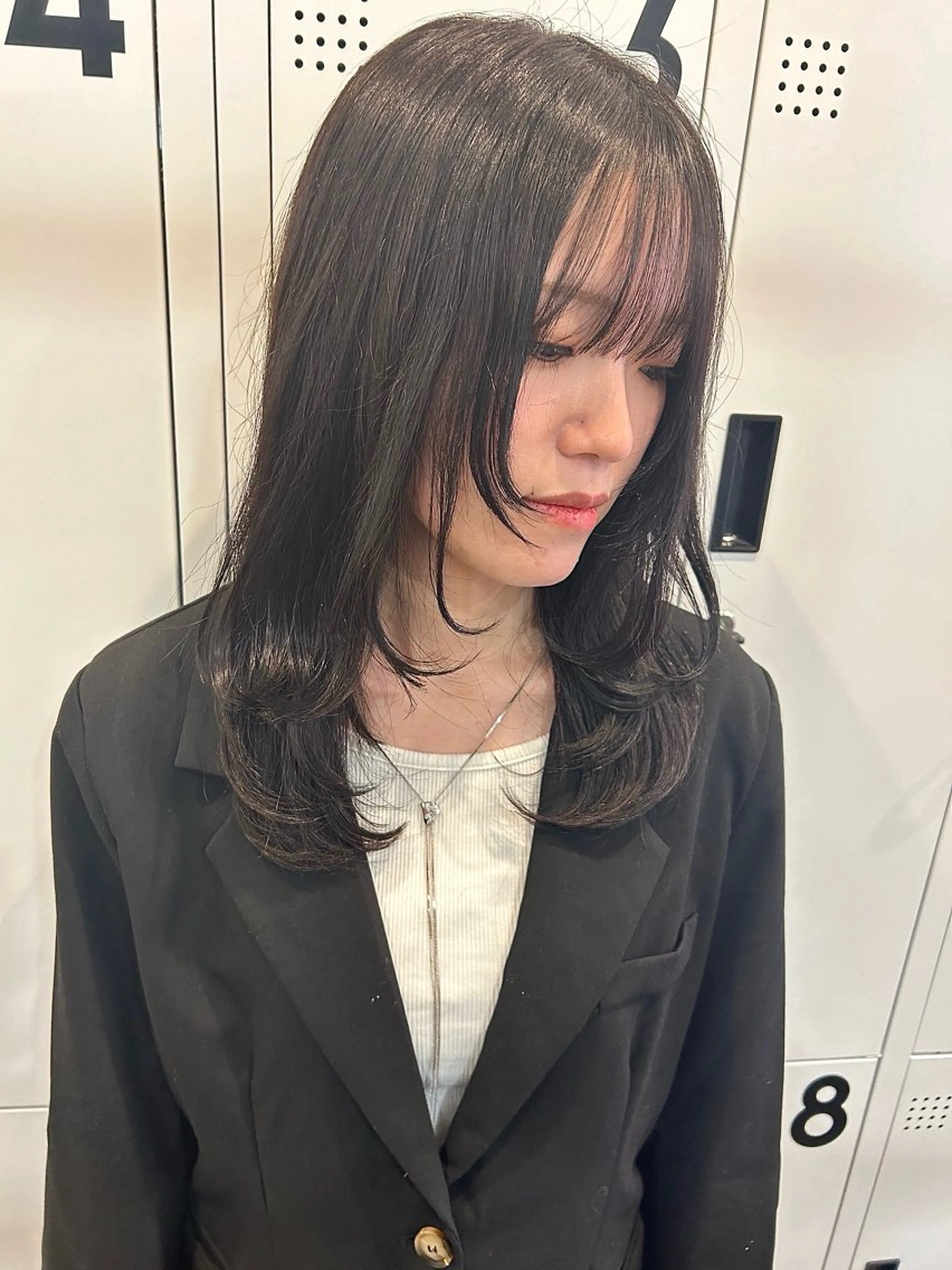 セミロング ハッシュカット レイヤーカット カット mai /attraのヘアスタイル