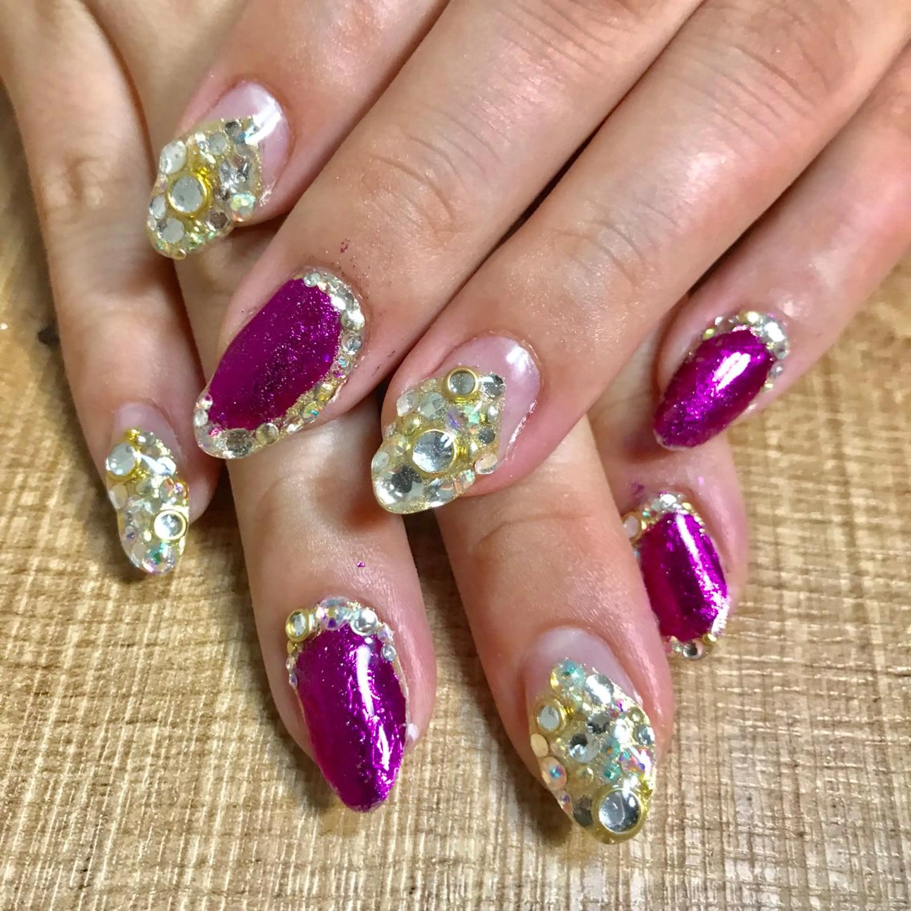 ネイル アートネイル 長さ出し 安藤 Charlotteのネイルデザイン