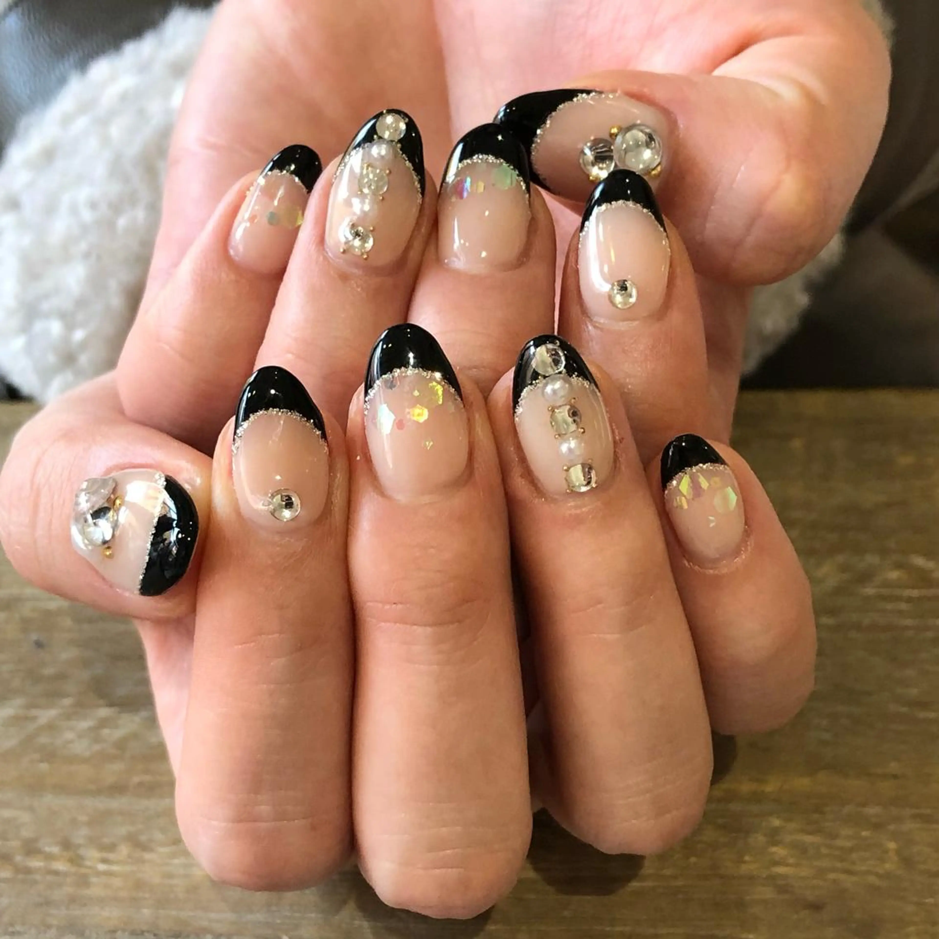 ネイル ハンドネイル Nest 三田のマツエク・マツパデザイン