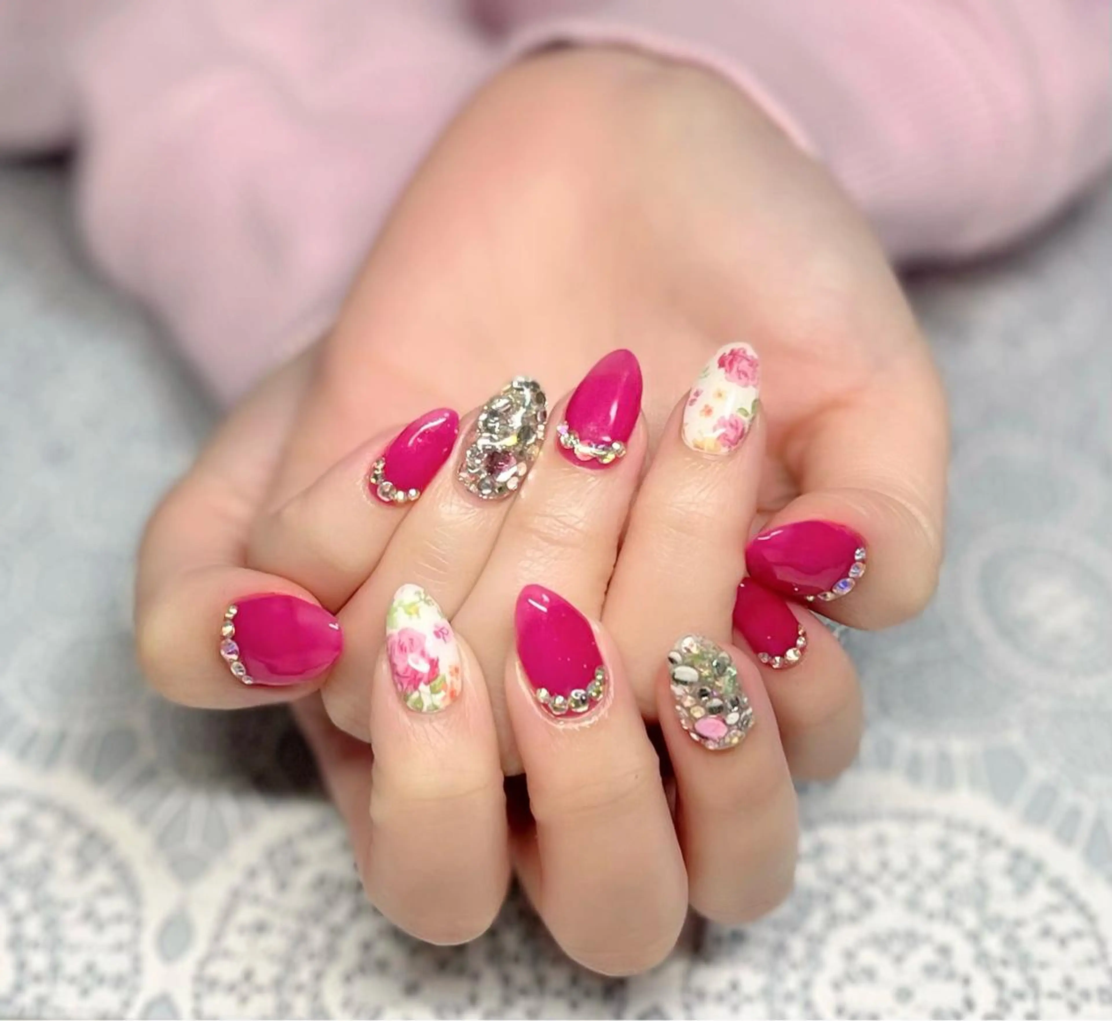 ネイル ピンク ストーンネイル ハンドネイル shonan_ kairiのネイルデザイン