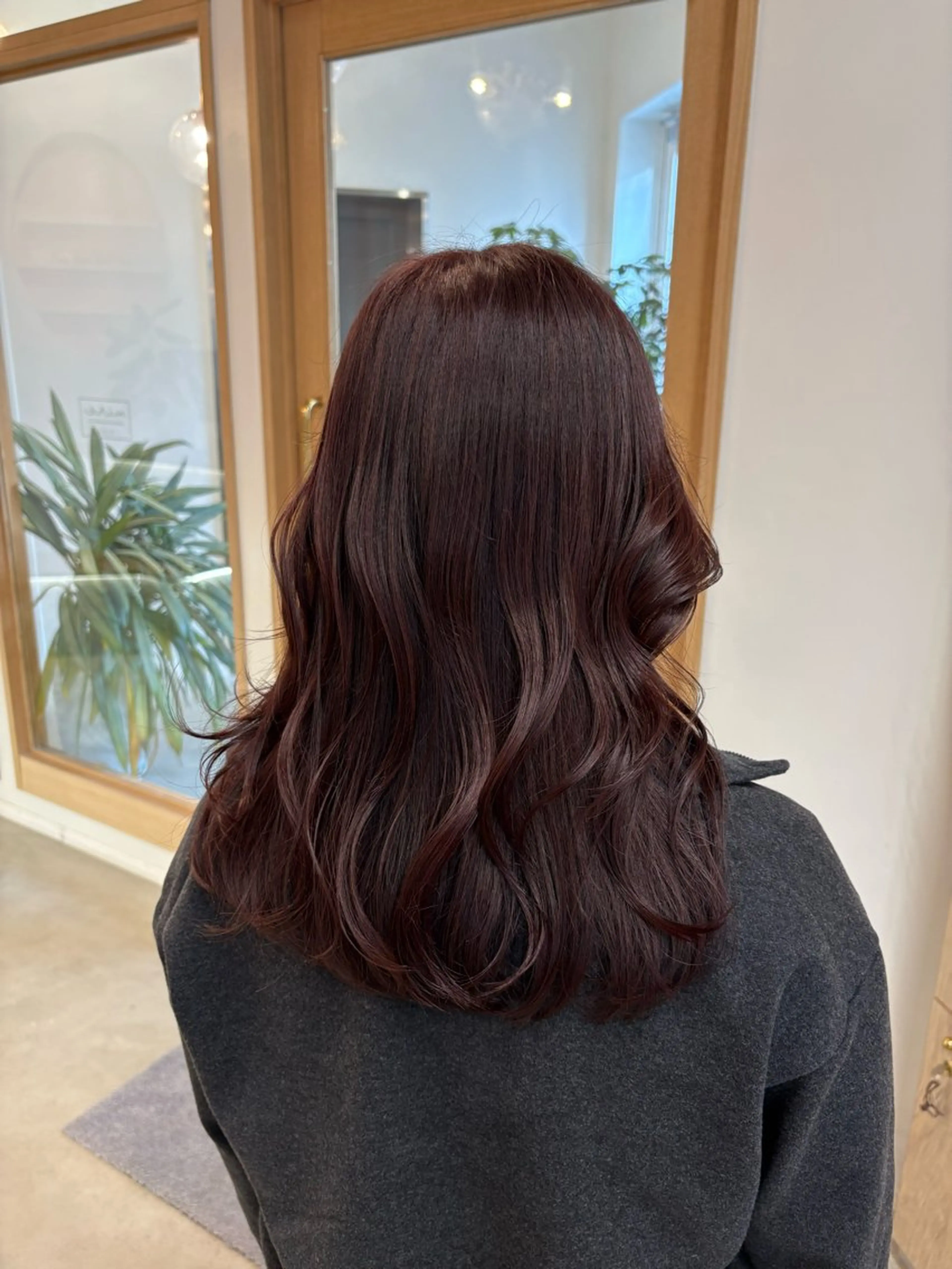 ミディアム カット ヘアカラー トリートメント sanae /透明感カラーのヘアスタイル