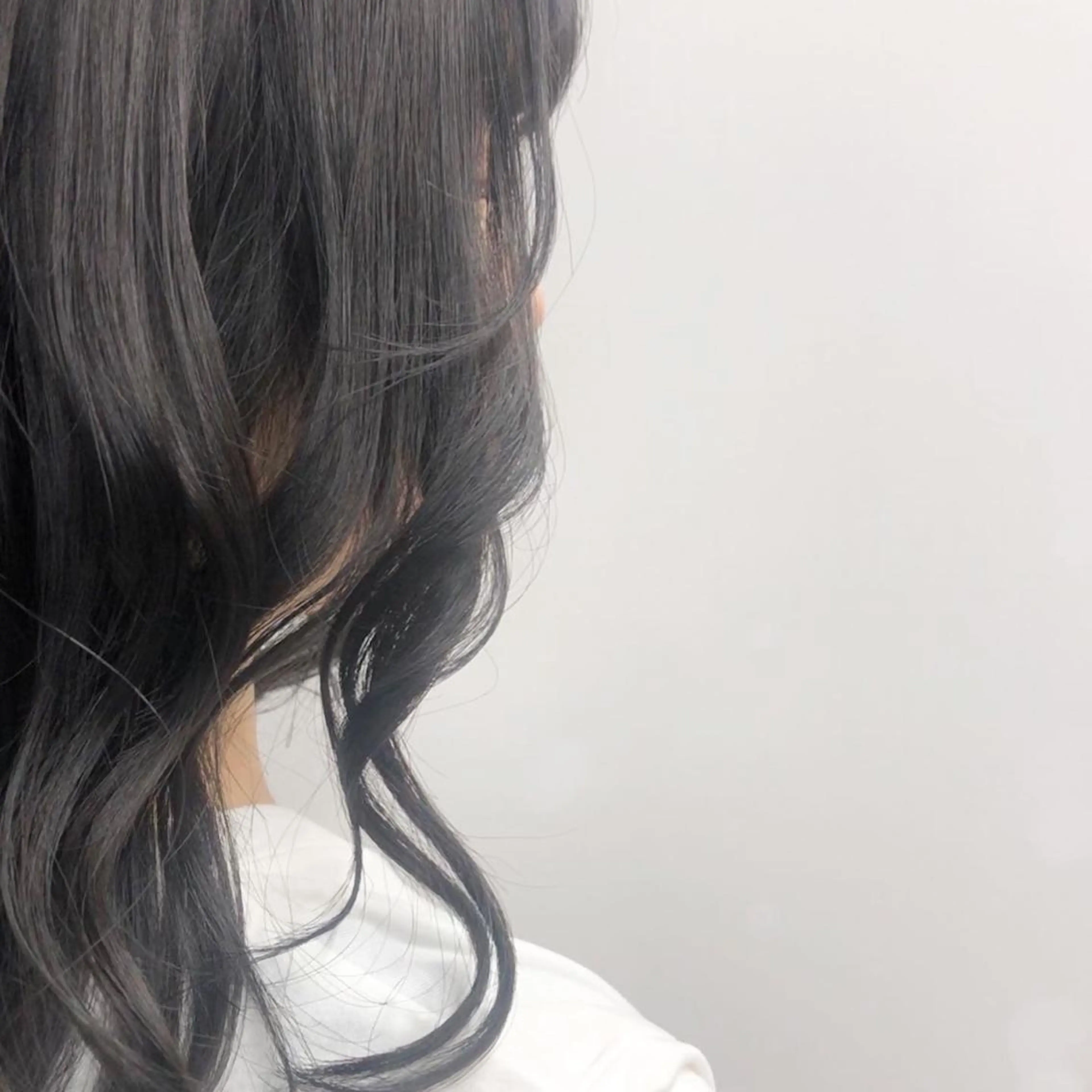 ミディアム 韓国レイヤーカット要 暗透カラー📓吉祥寺のヘアスタイル