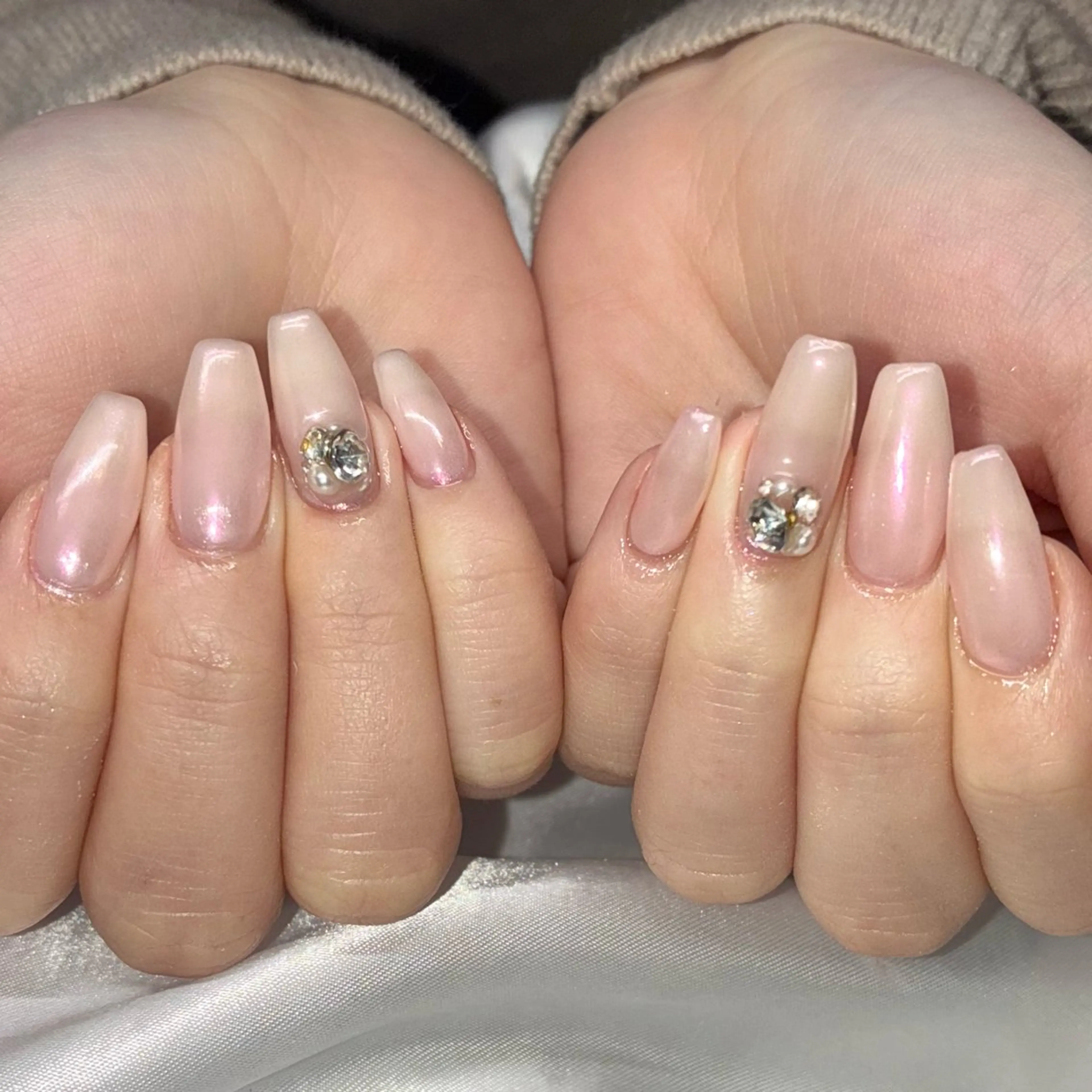 ネイル オーロラネイル ハンドネイル Nail ヌシん家 AKANEのネイルデザイン