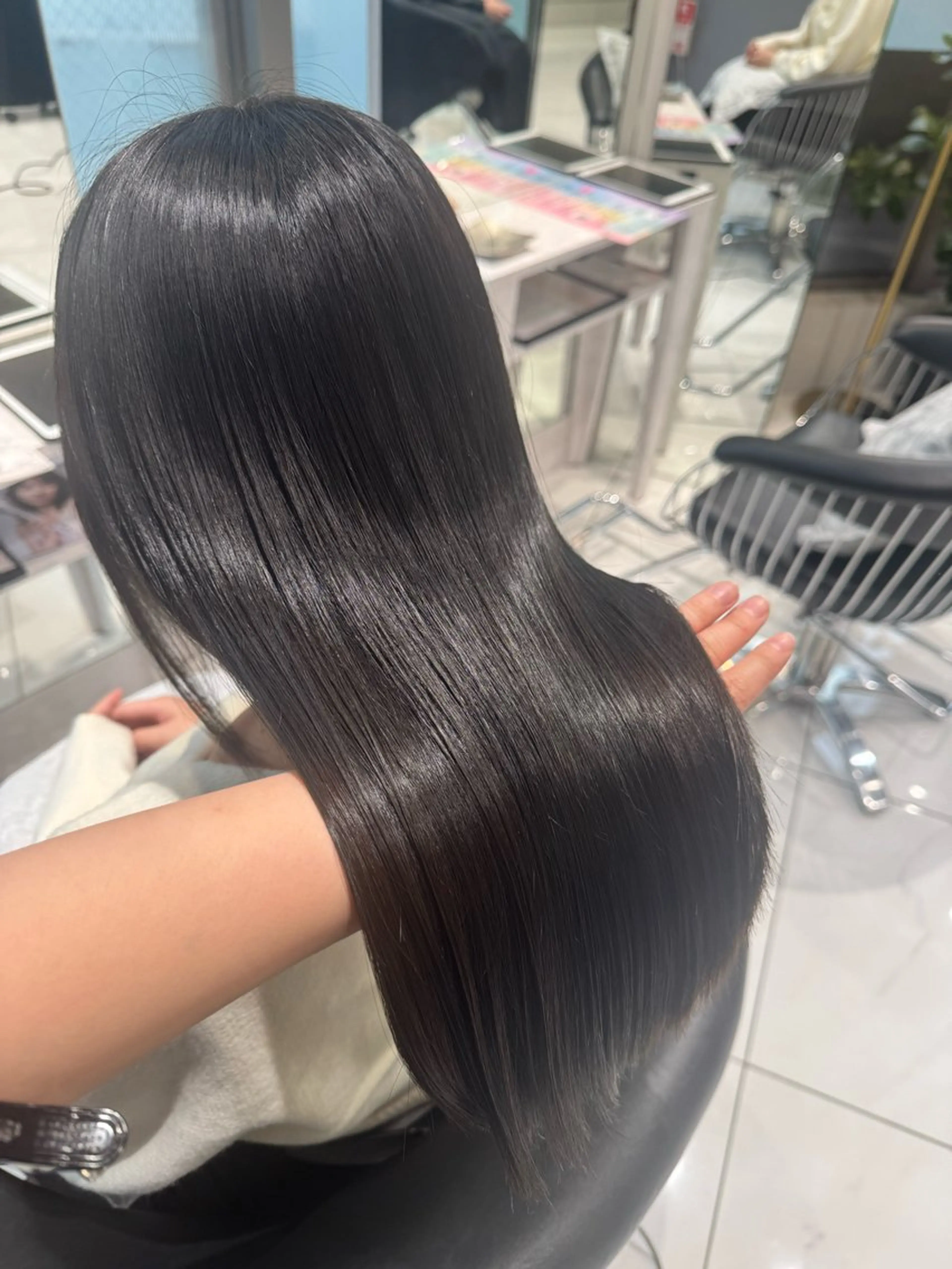 ロング カラー ヘアカラー Sakuraෆ˚* 暗髪×まつパ🖤🥀のヘアスタイル