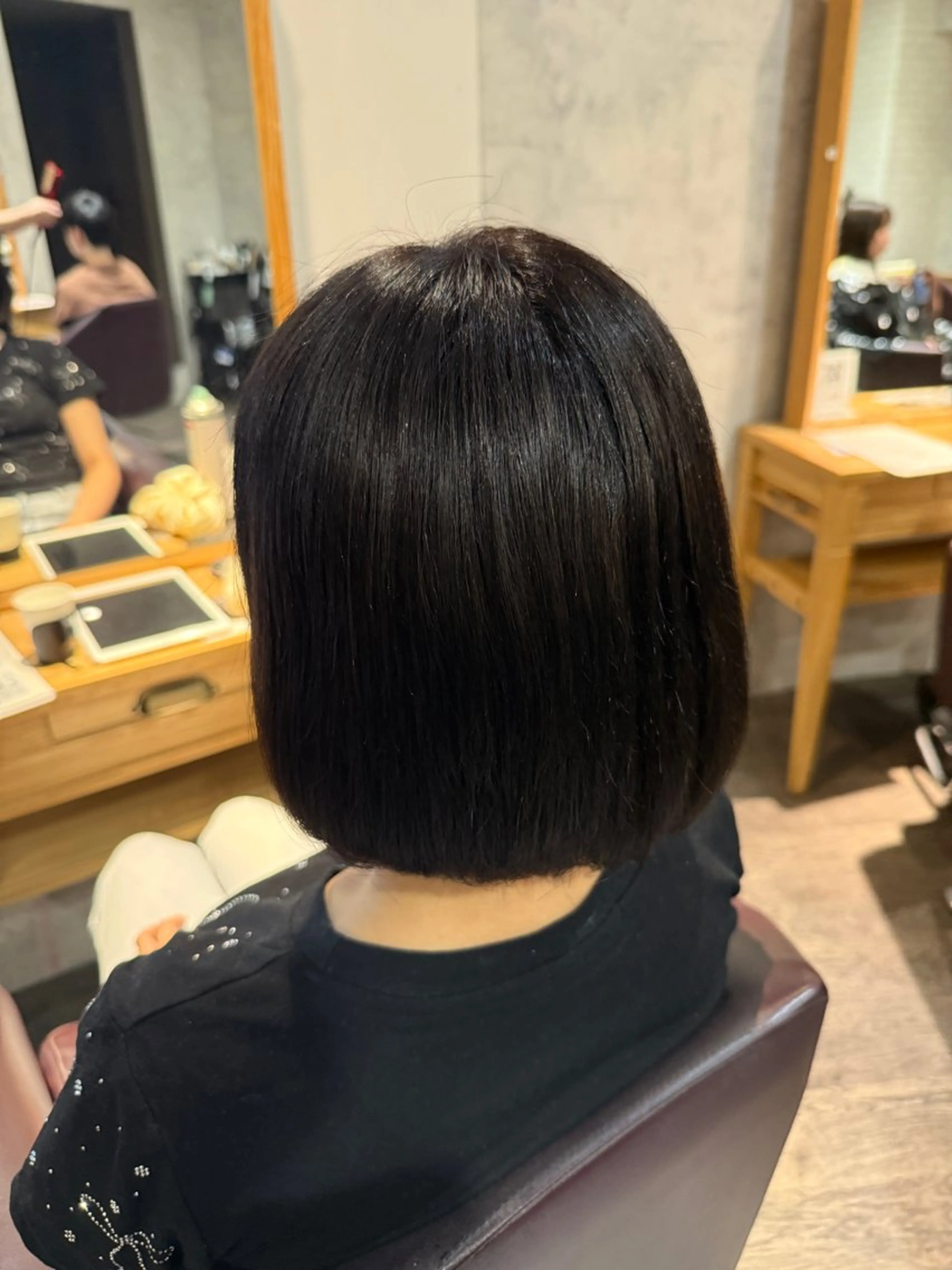 ショート カラー Afinar  乃空（ノア）のヘアスタイル